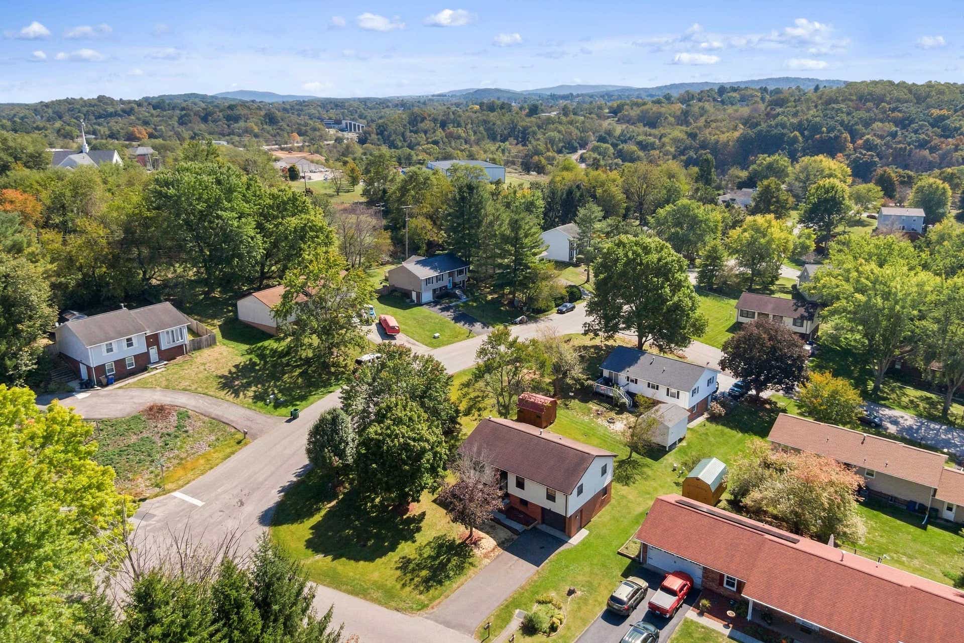 425 Independence Boulevard, Christiansburg, VA 24073