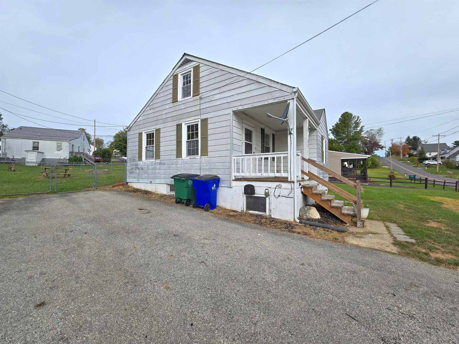 165 Clearview Drive, Christiansburg, VA 24073