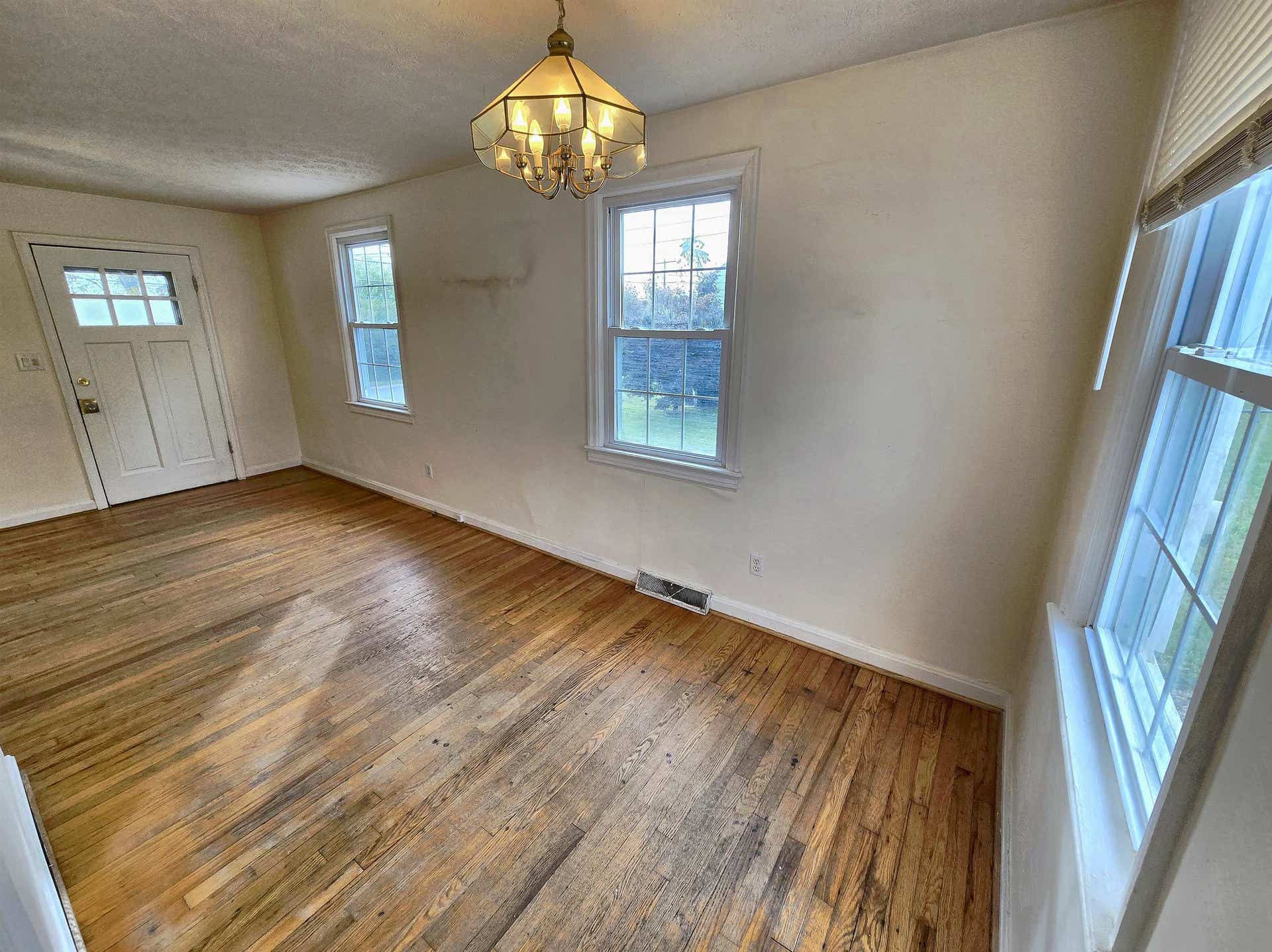 165 Clearview Drive, Christiansburg, VA 24073