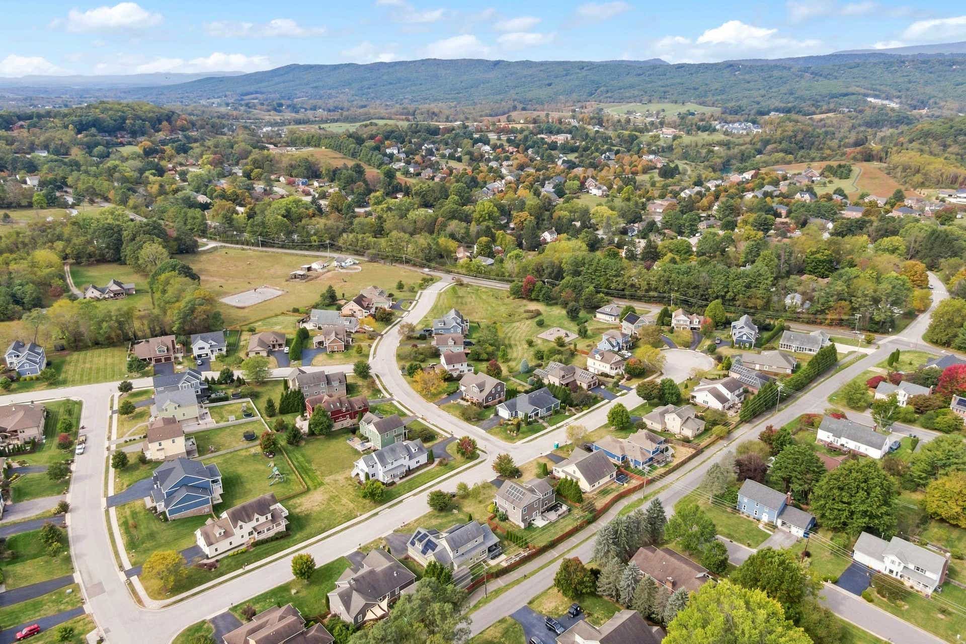 1706 ASHER Lane, Blacksburg, VA 24060