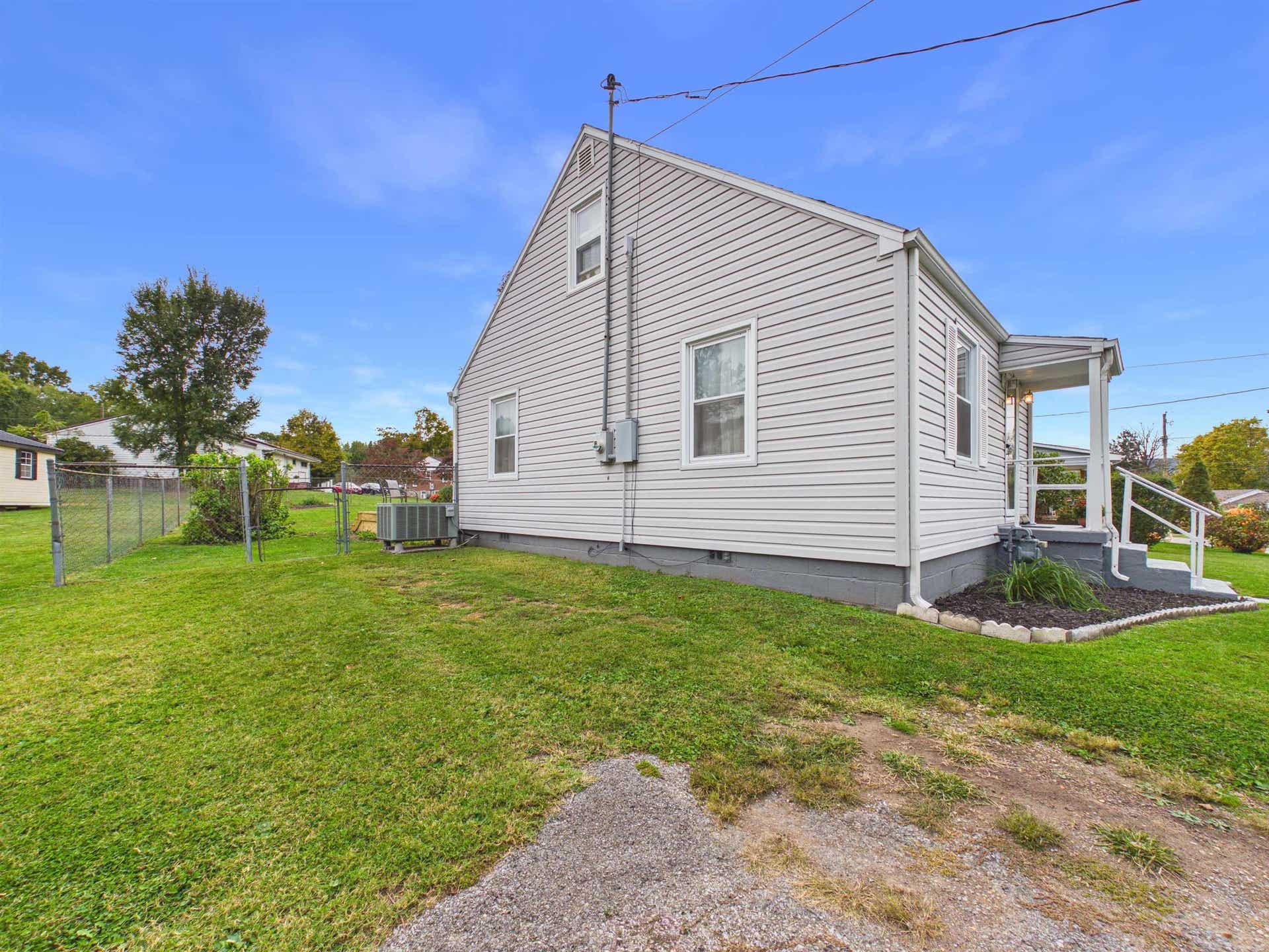 418 Easton Road, Pearisburg, VA 24134
