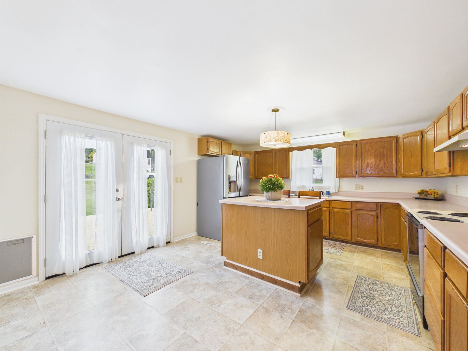 418 Easton Road, Pearisburg, VA 24134
