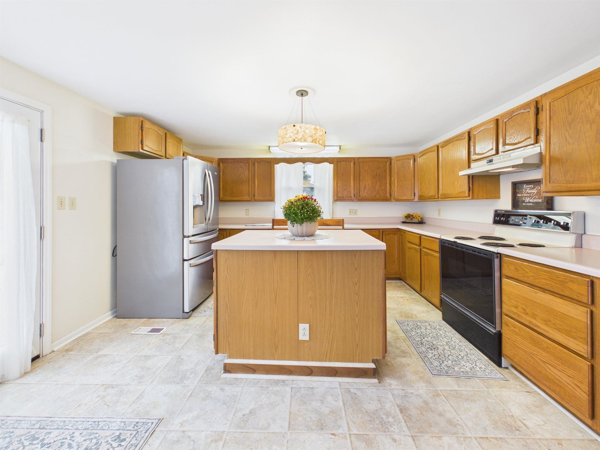 418 Easton Road, Pearisburg, VA 24134