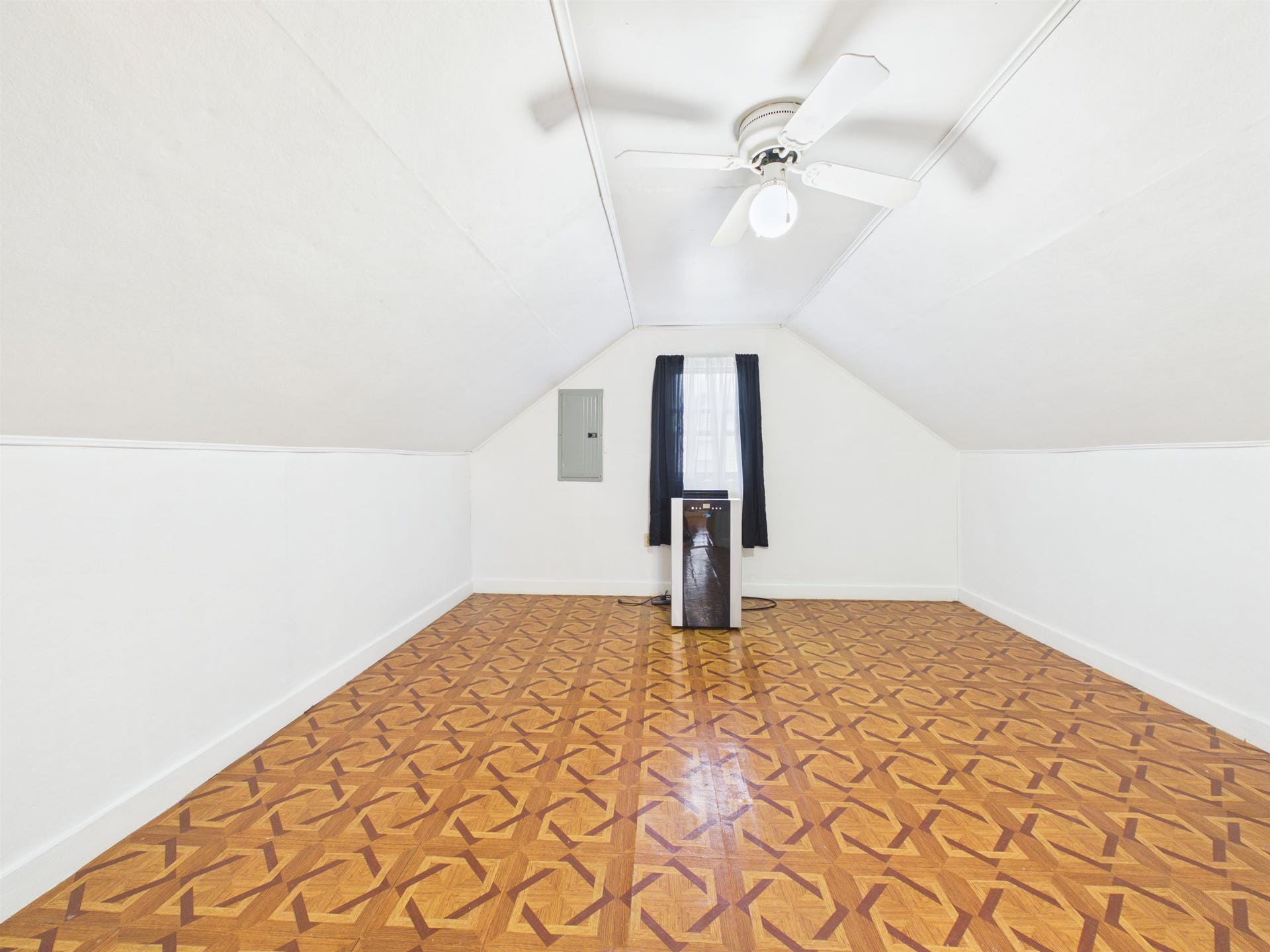 418 Easton Road, Pearisburg, VA 24134
