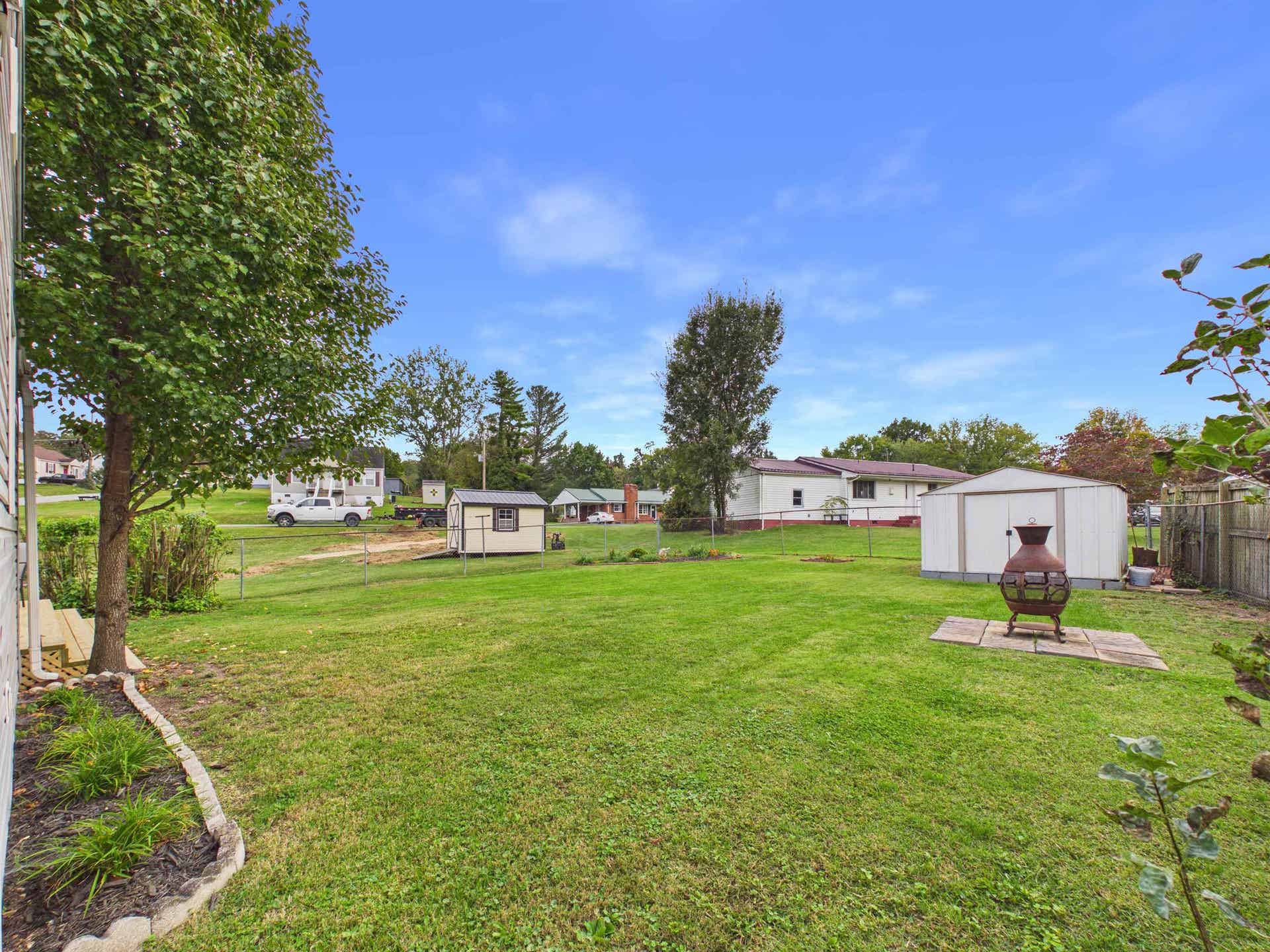 418 Easton Road, Pearisburg, VA 24134