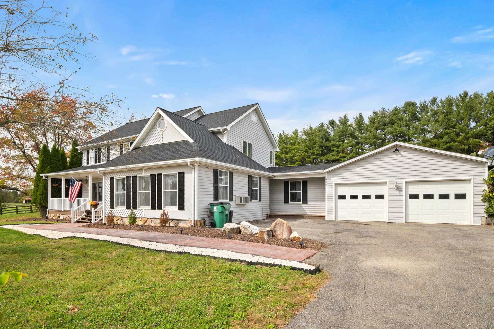 1754 Mud Pike Road, Christiansburg, VA 24073