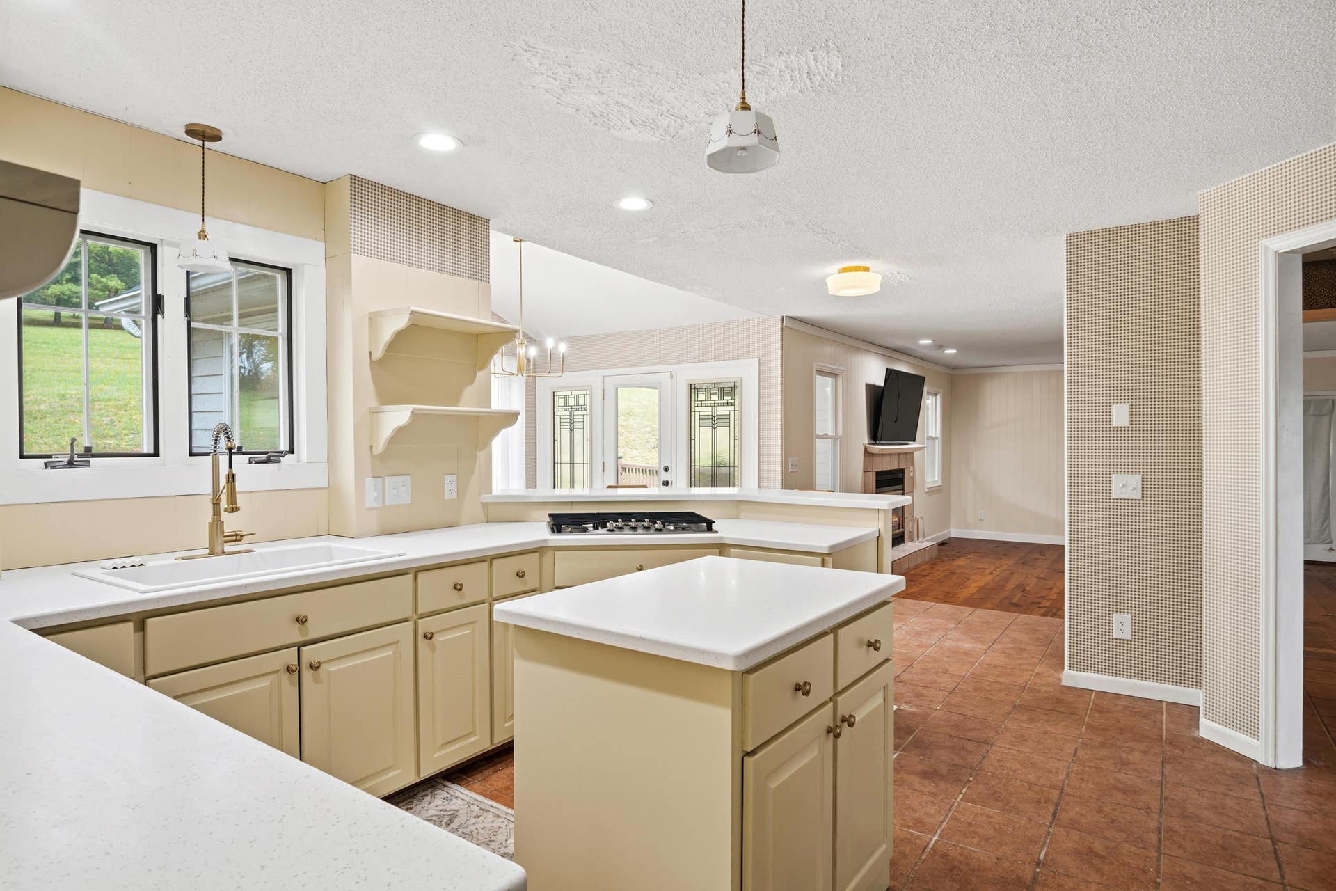 1754 Mud Pike Road, Christiansburg, VA 24073