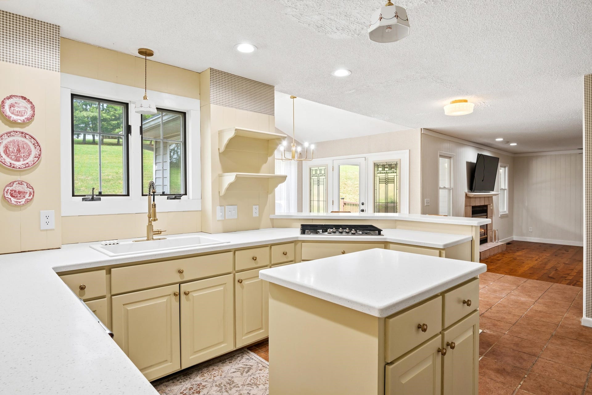 1754 Mud Pike Road, Christiansburg, VA 24073