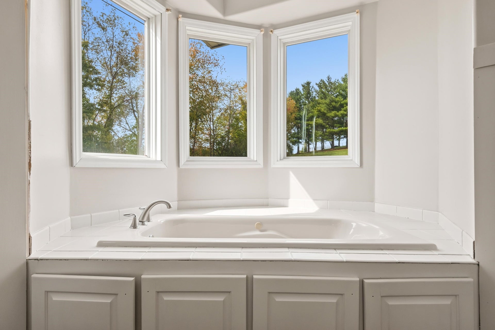 1754 Mud Pike Road, Christiansburg, VA 24073