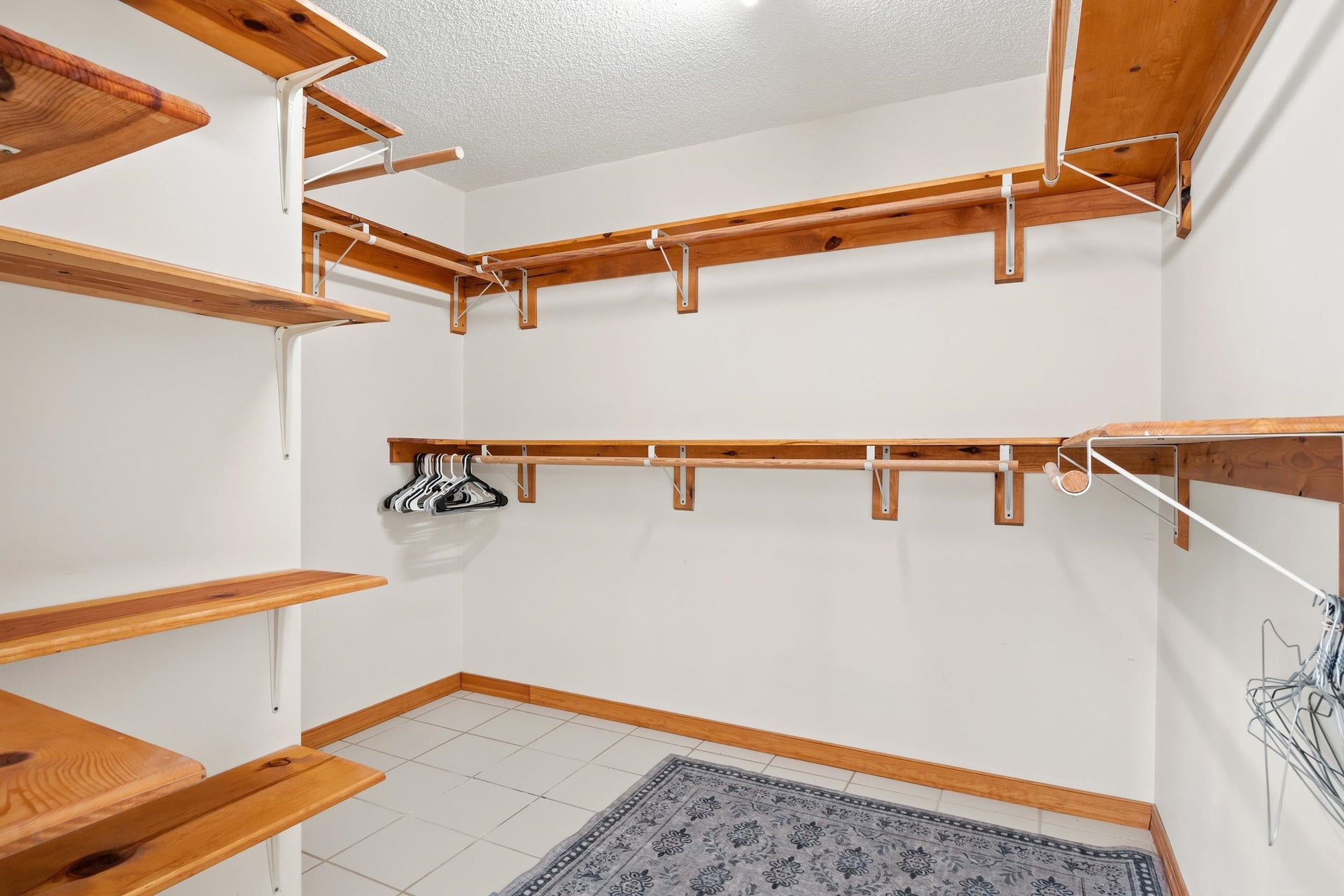 1754 Mud Pike Road, Christiansburg, VA 24073