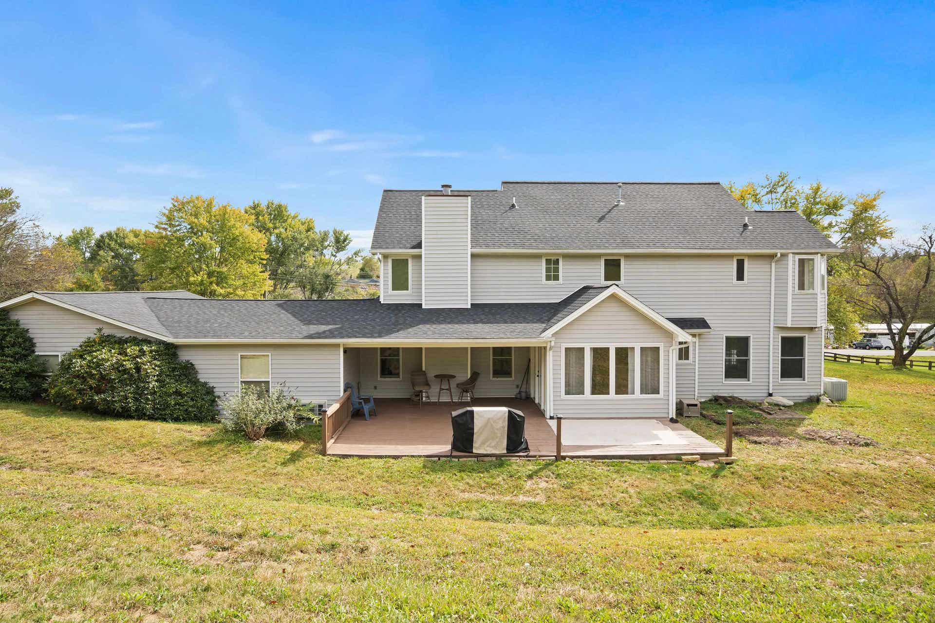 1754 Mud Pike Road, Christiansburg, VA 24073