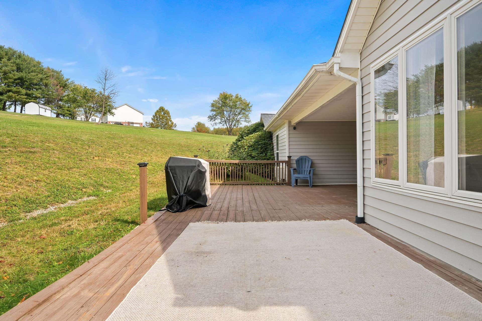 1754 Mud Pike Road, Christiansburg, VA 24073