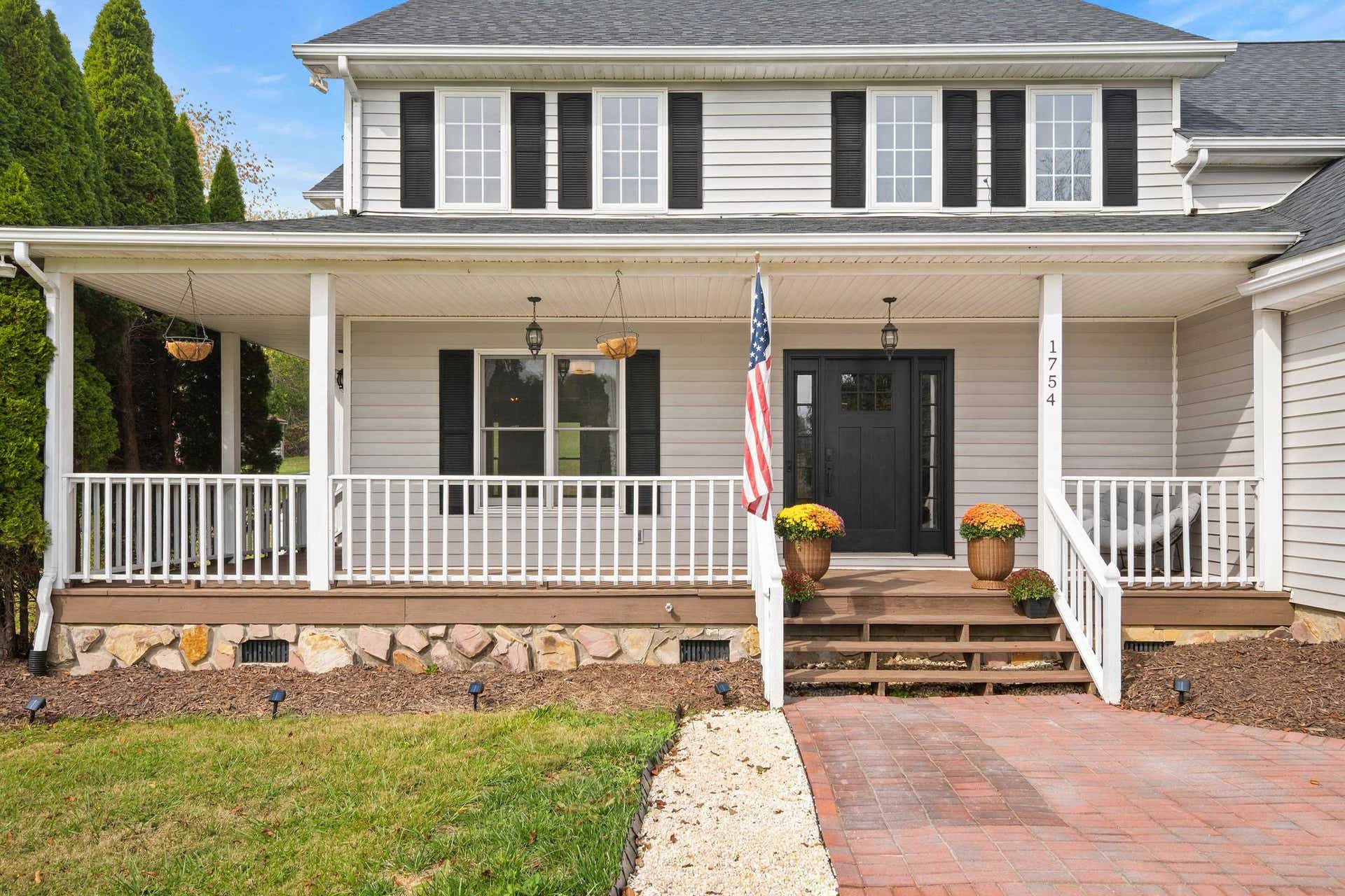 1754 Mud Pike Road, Christiansburg, VA 24073
