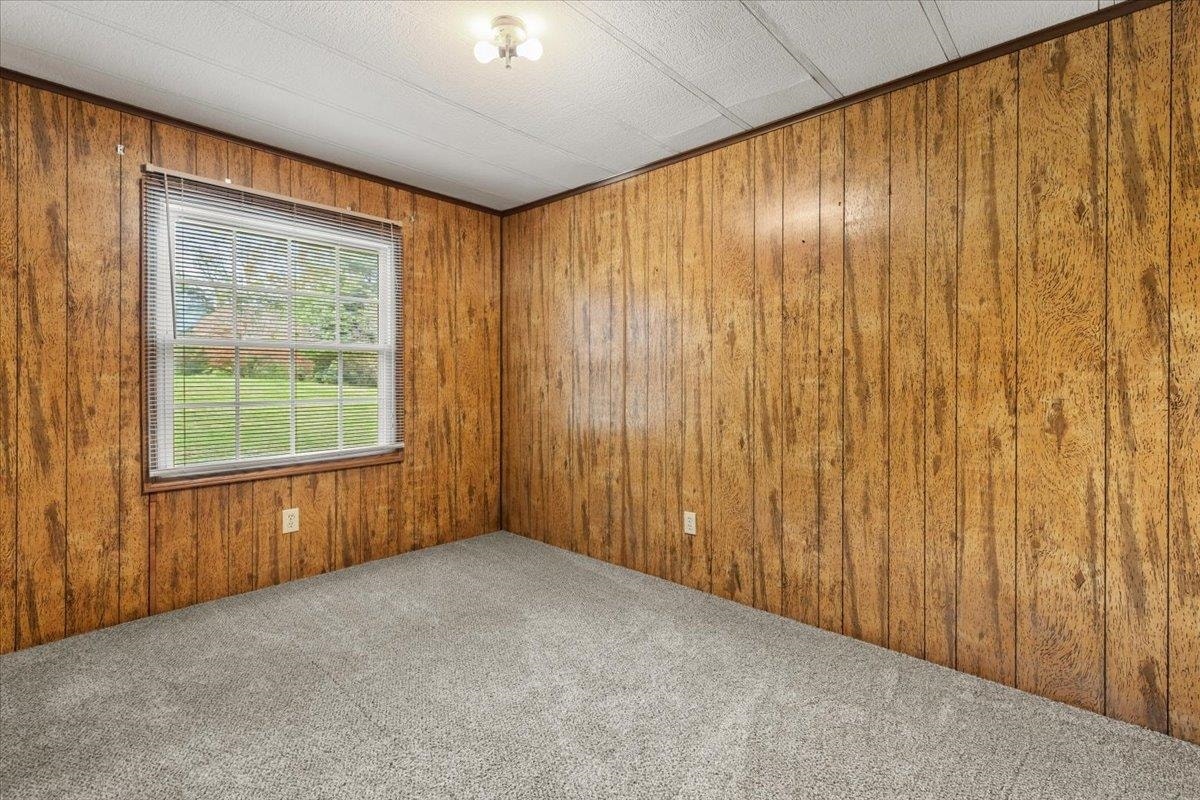 214 MAYBROOK Road, Pembroke, VA 24136