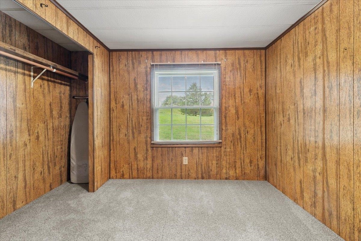 214 MAYBROOK Road, Pembroke, VA 24136