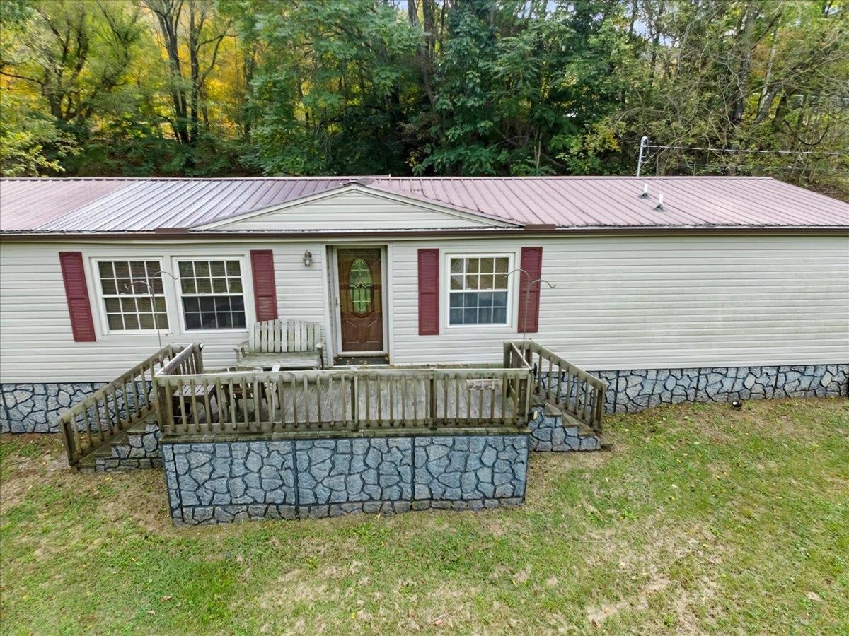 214 MAYBROOK Road, Pembroke, VA 24136