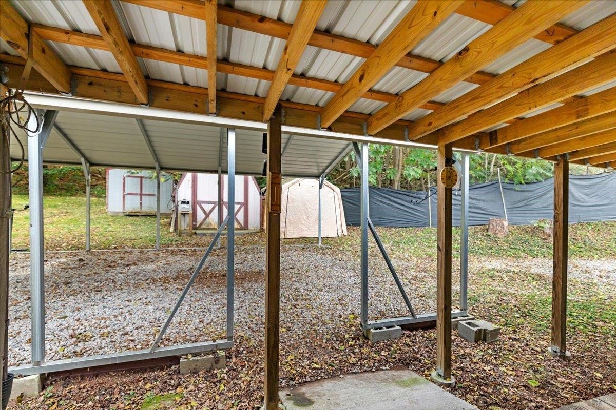 214 MAYBROOK Road, Pembroke, VA 24136