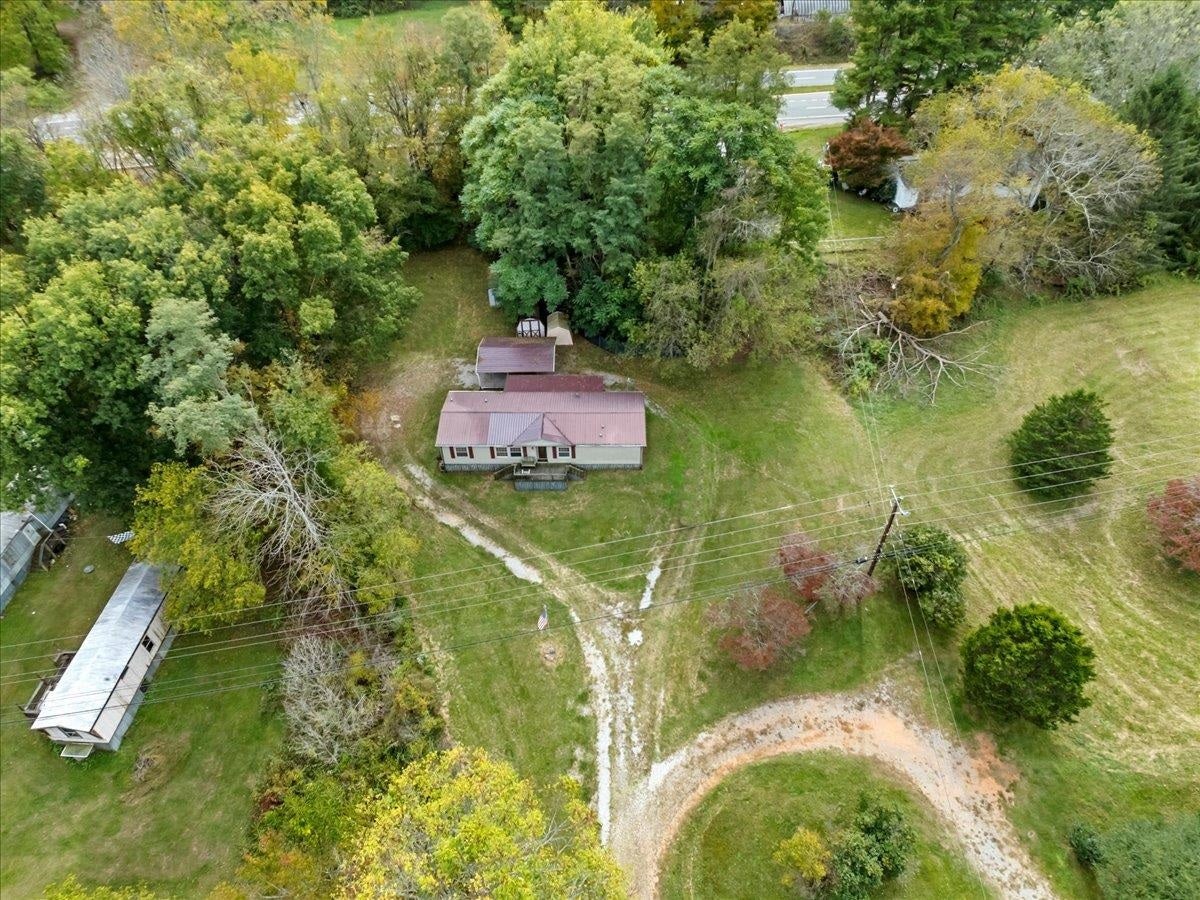 214 MAYBROOK Road, Pembroke, VA 24136