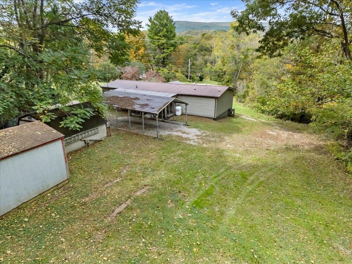 214 MAYBROOK Road, Pembroke, VA 24136
