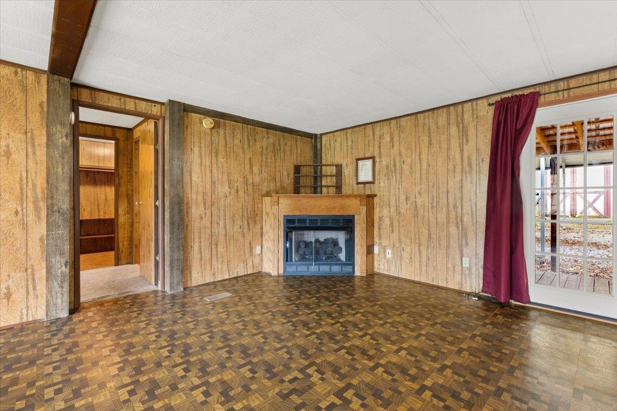 214 MAYBROOK Road, Pembroke, VA 24136