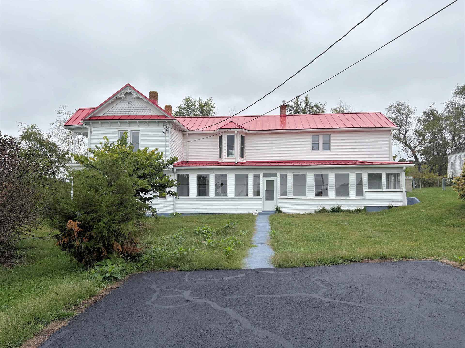 2466 MEADOW CREEK Road, Christiansburg, VA 24073