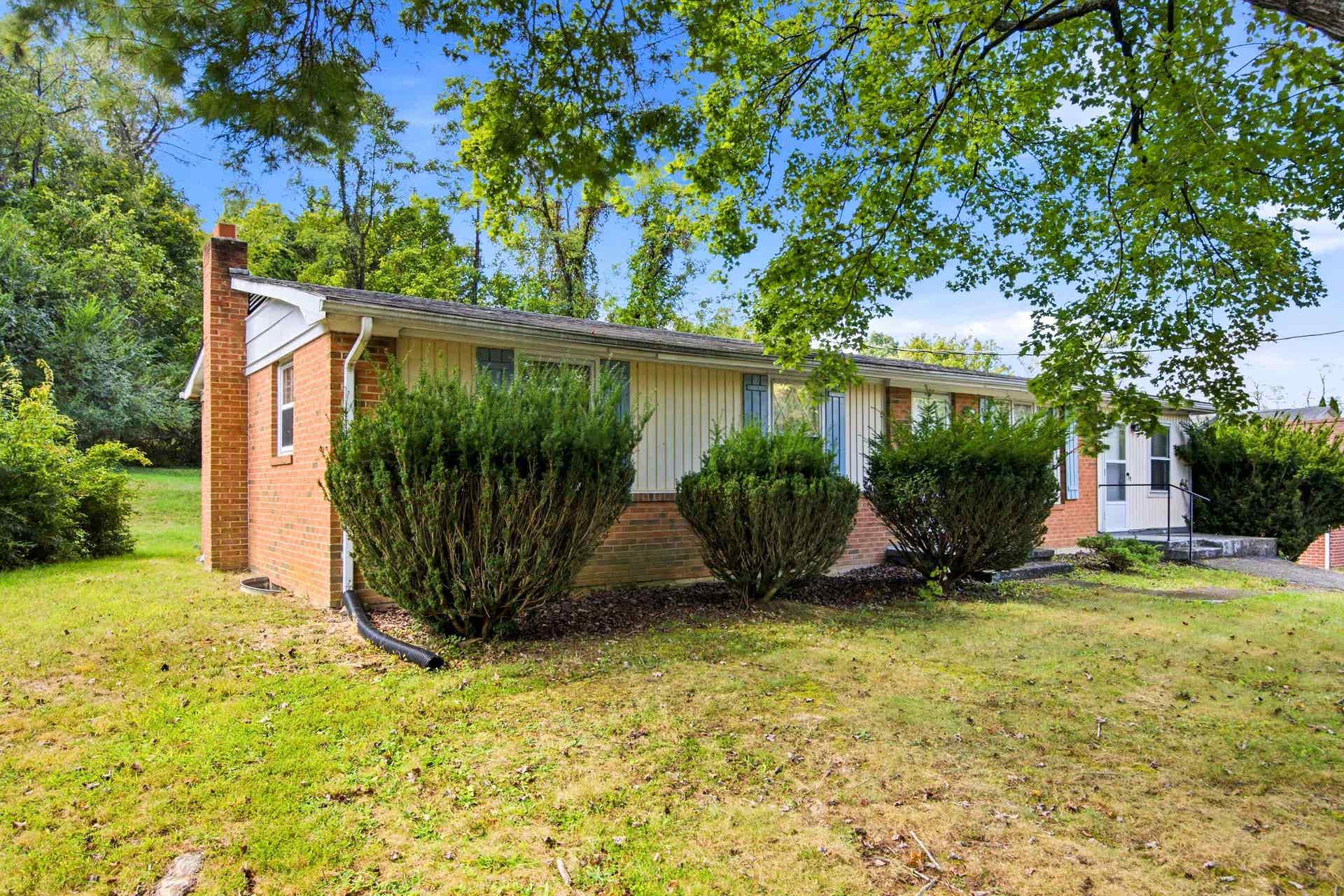 102 Foundry Place, Radford, VA 24141
