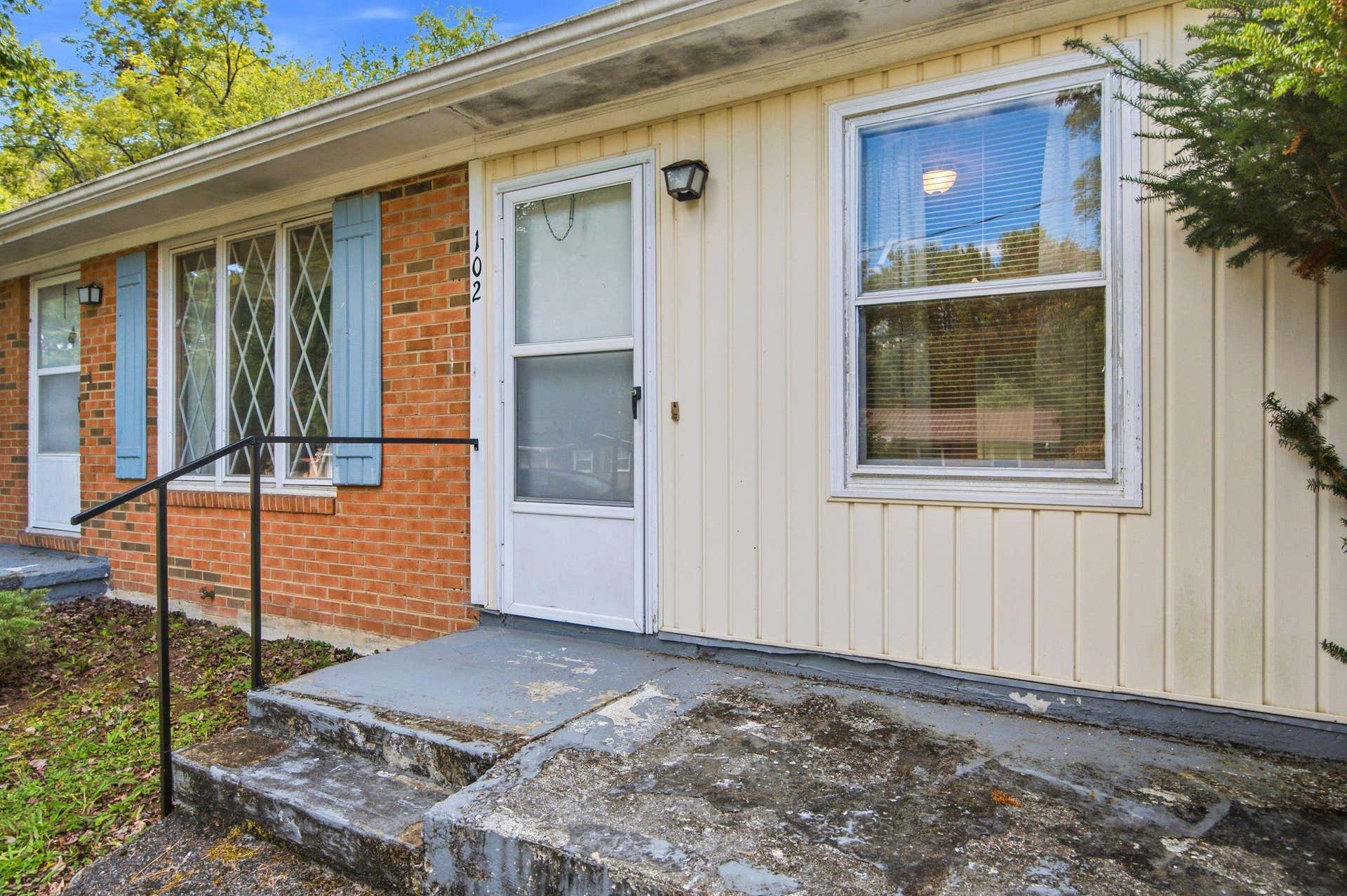 102 Foundry Place, Radford, VA 24141