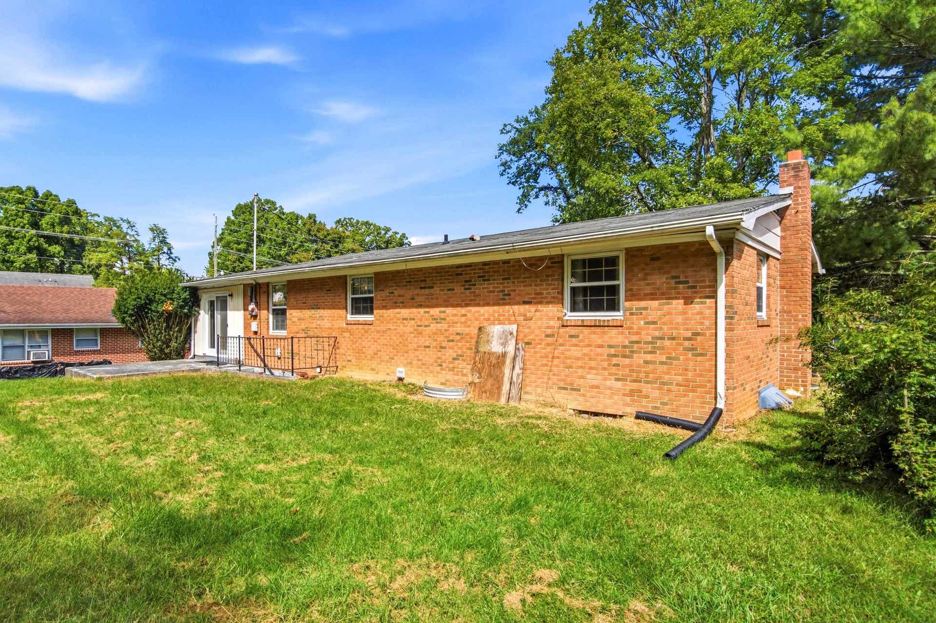 102 Foundry Place, Radford, VA 24141