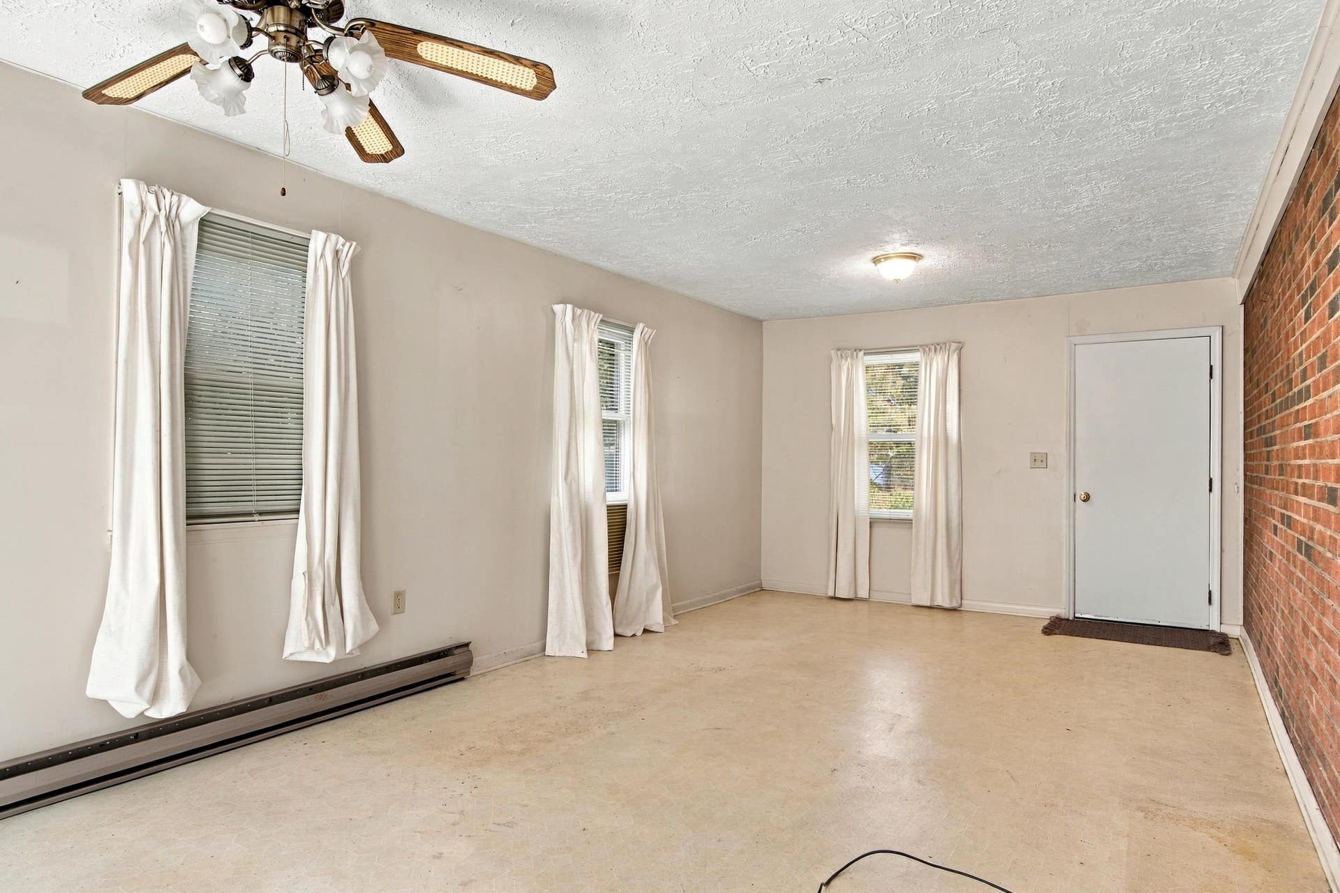 102 Foundry Place, Radford, VA 24141