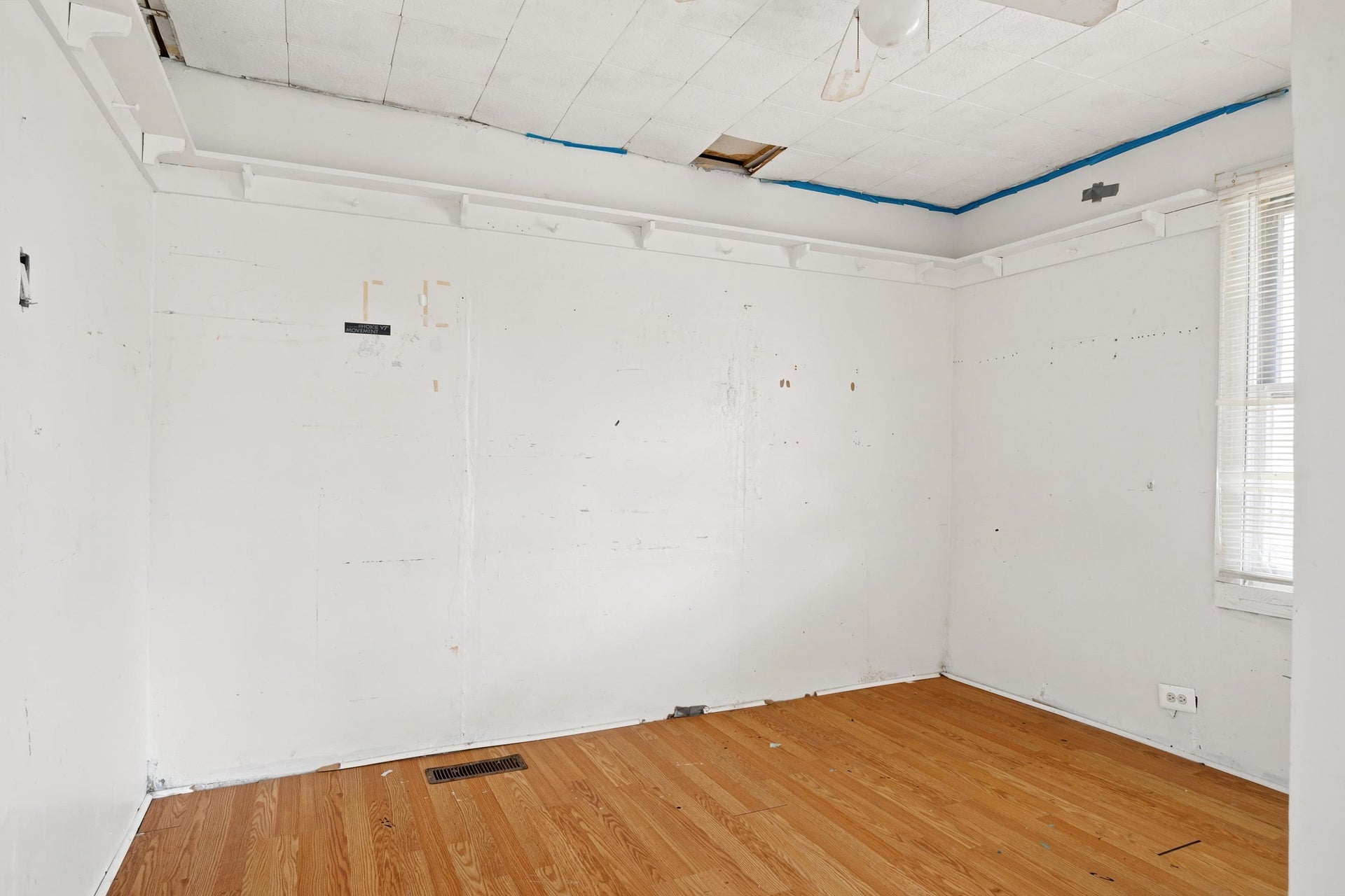 221 WALTON Road, Radford, VA 24141