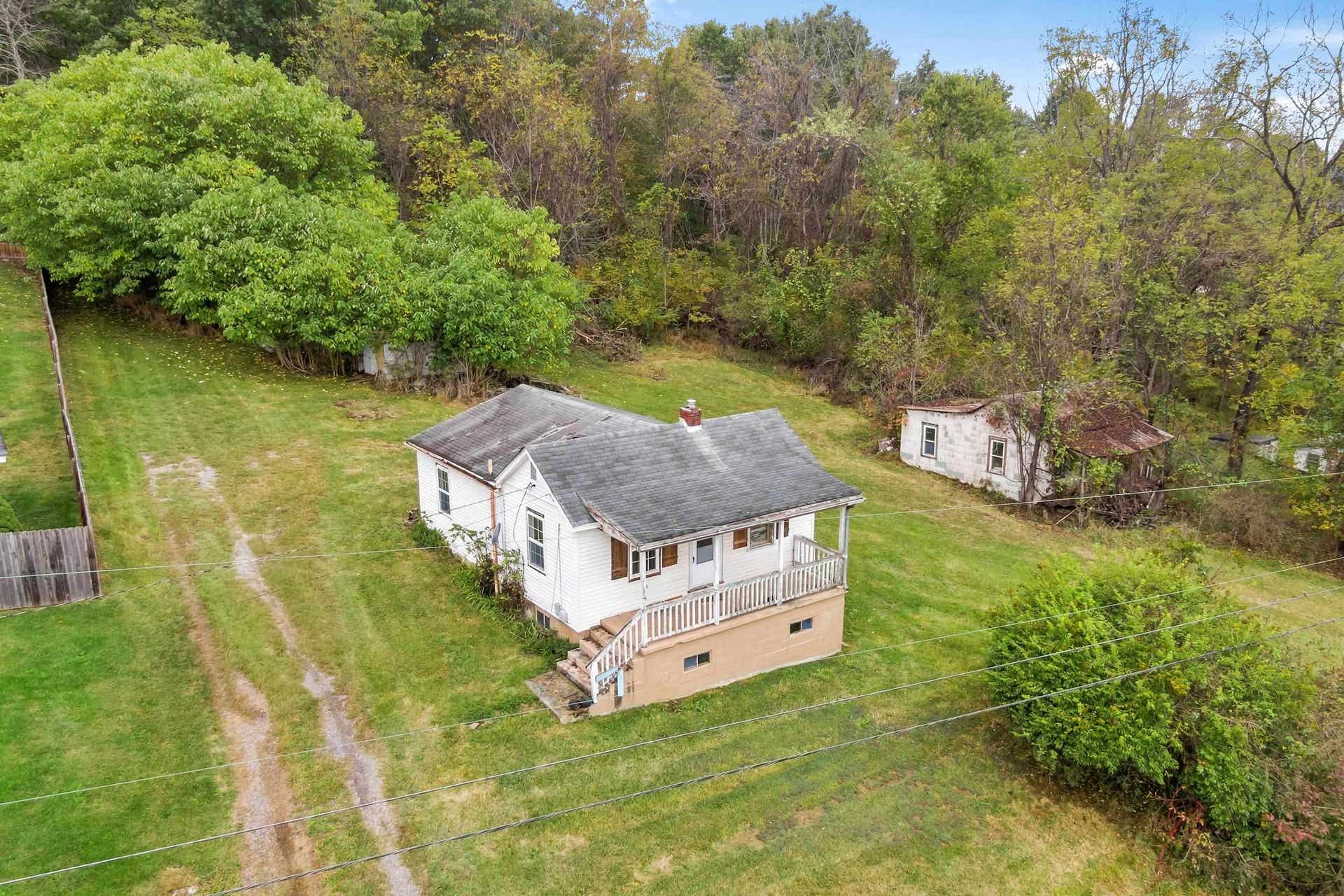 221 WALTON Road, Radford, VA 24141
