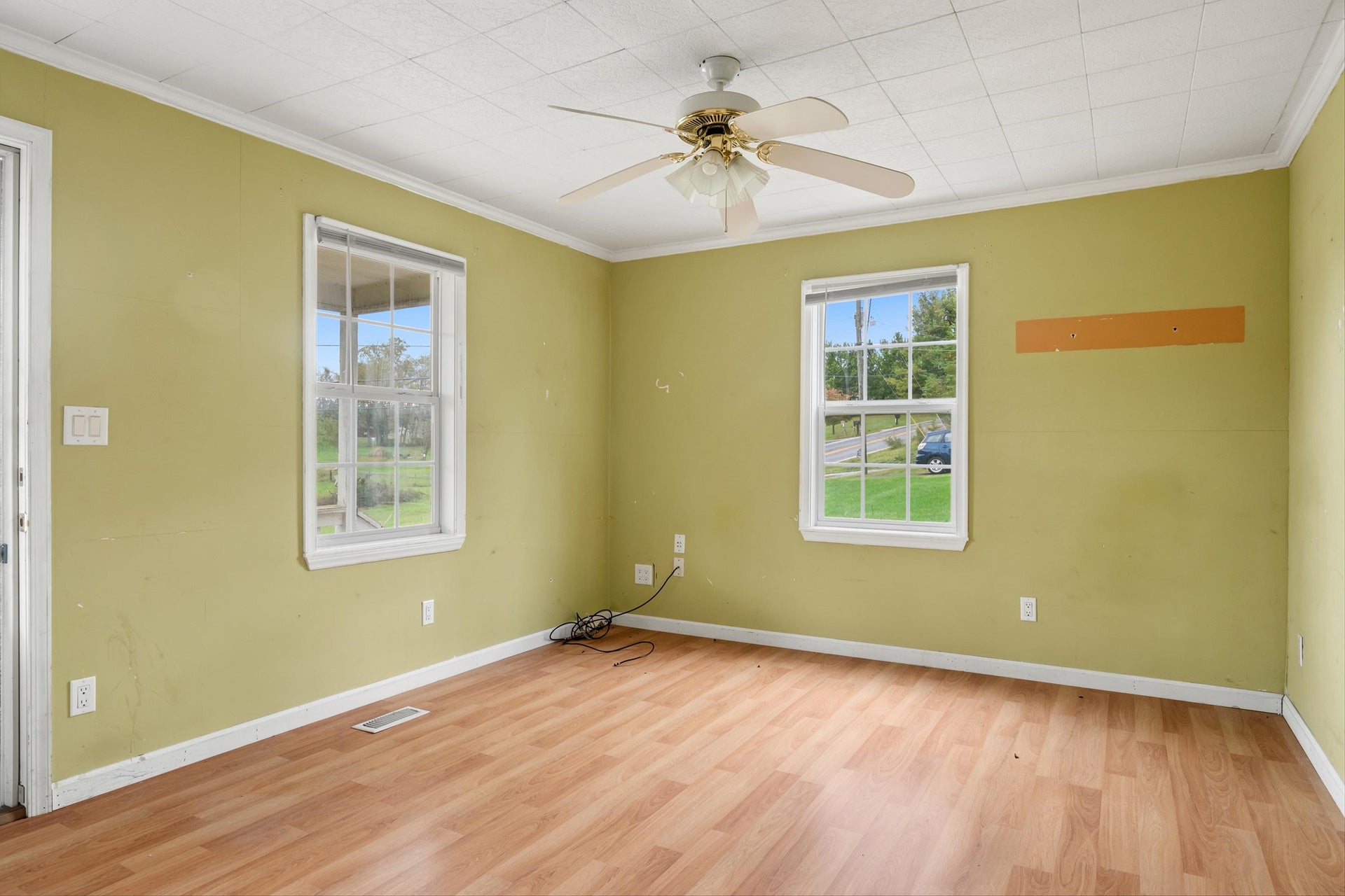 221 WALTON Road, Radford, VA 24141