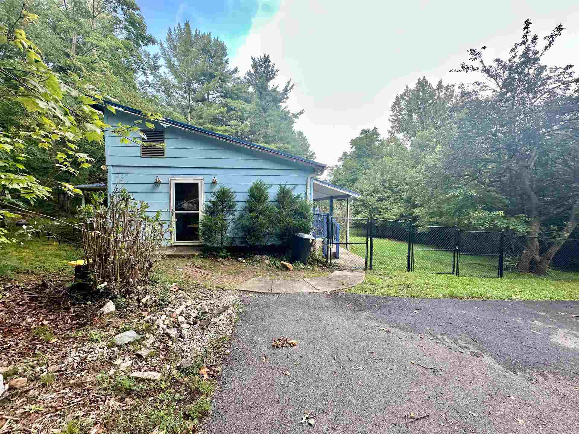 796 Piney Mountain Road, Narrows, VA 24124