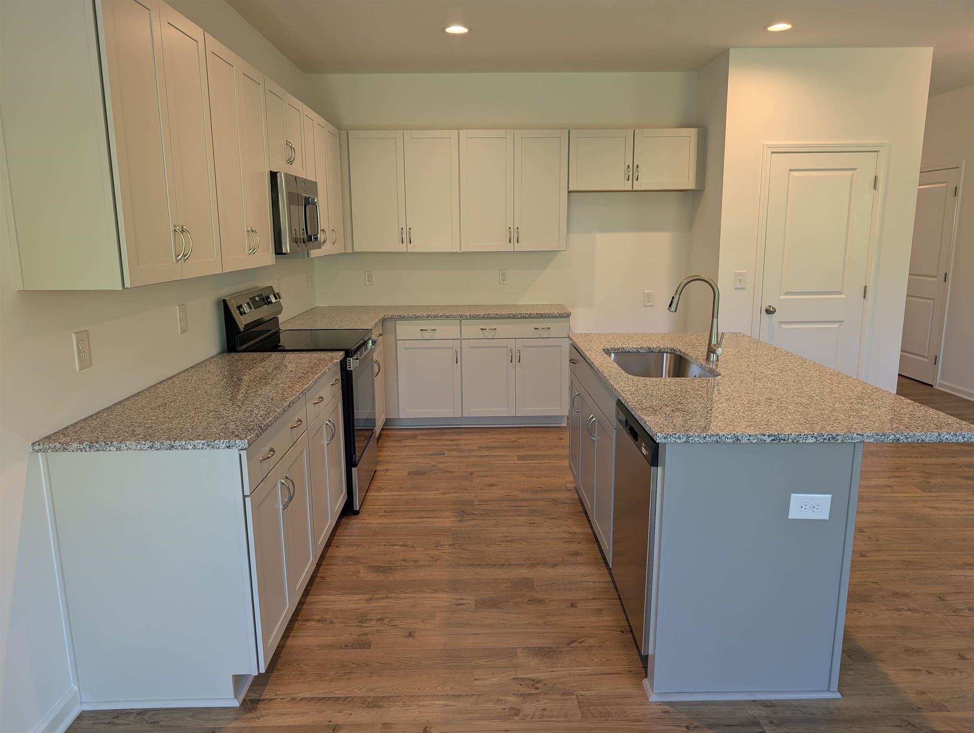 7431 King's Pointe Drive, Radford, VA 24141