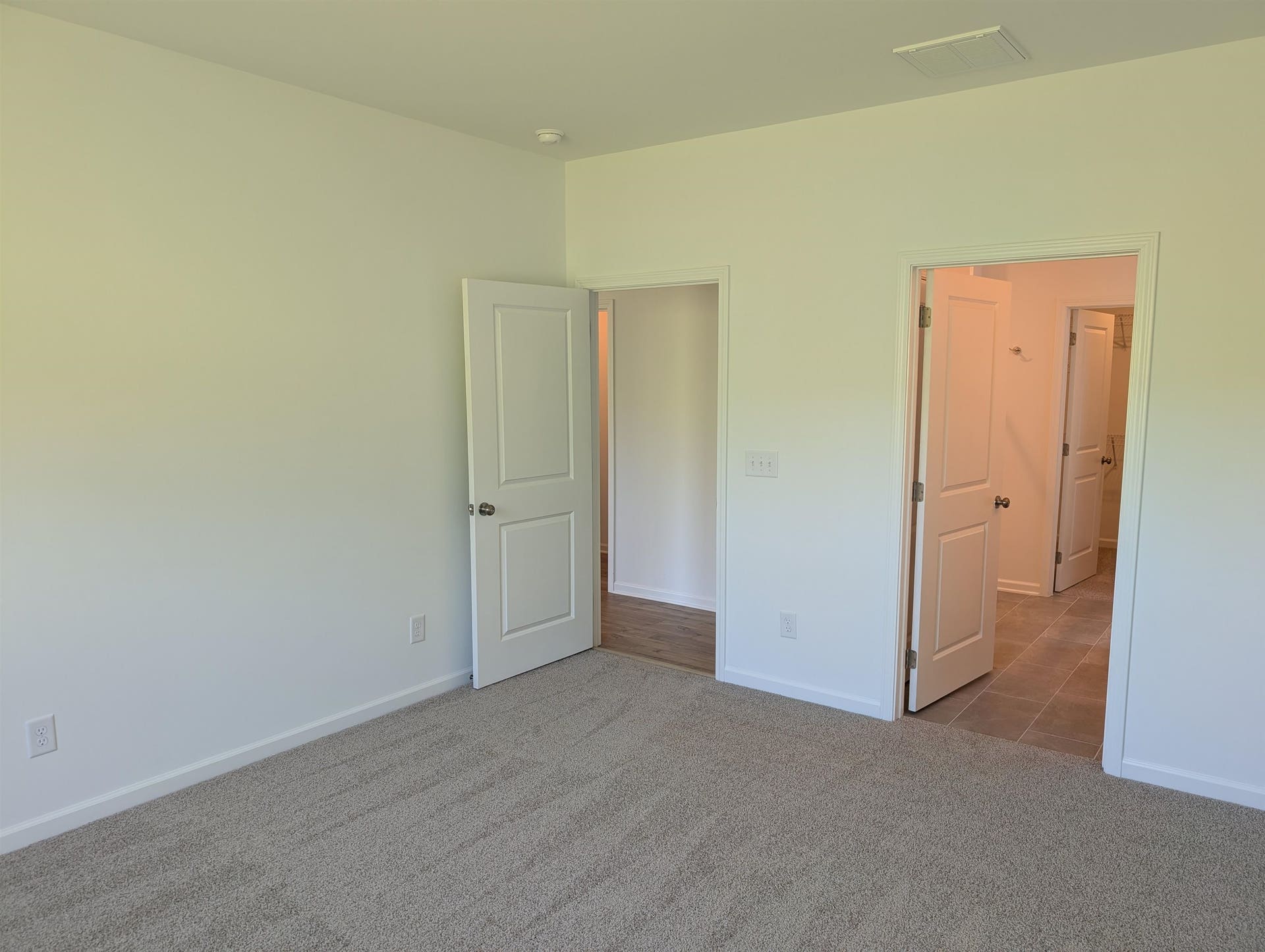 7431 King's Pointe Drive, Radford, VA 24141