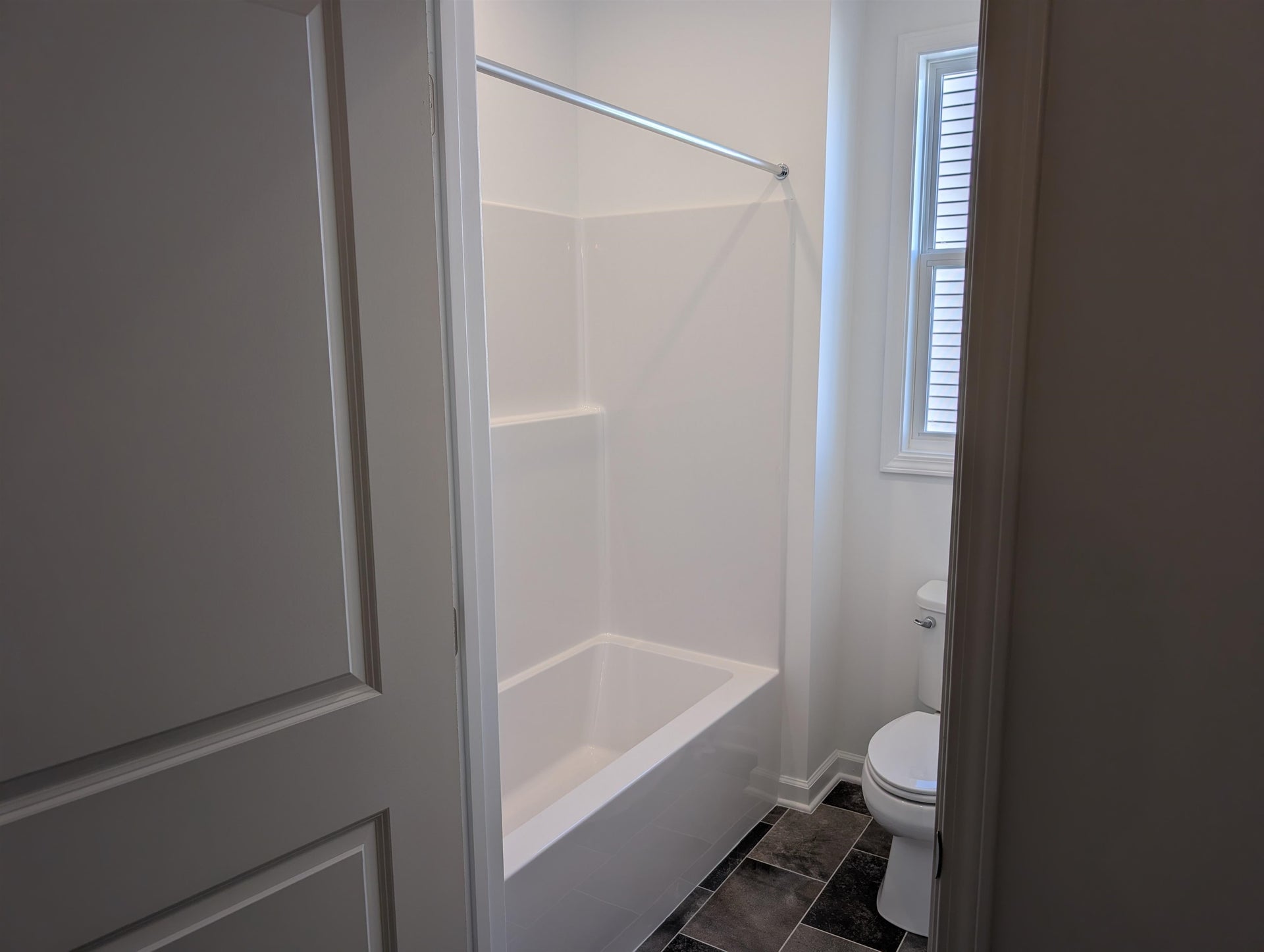 7431 King's Pointe Drive, Radford, VA 24141