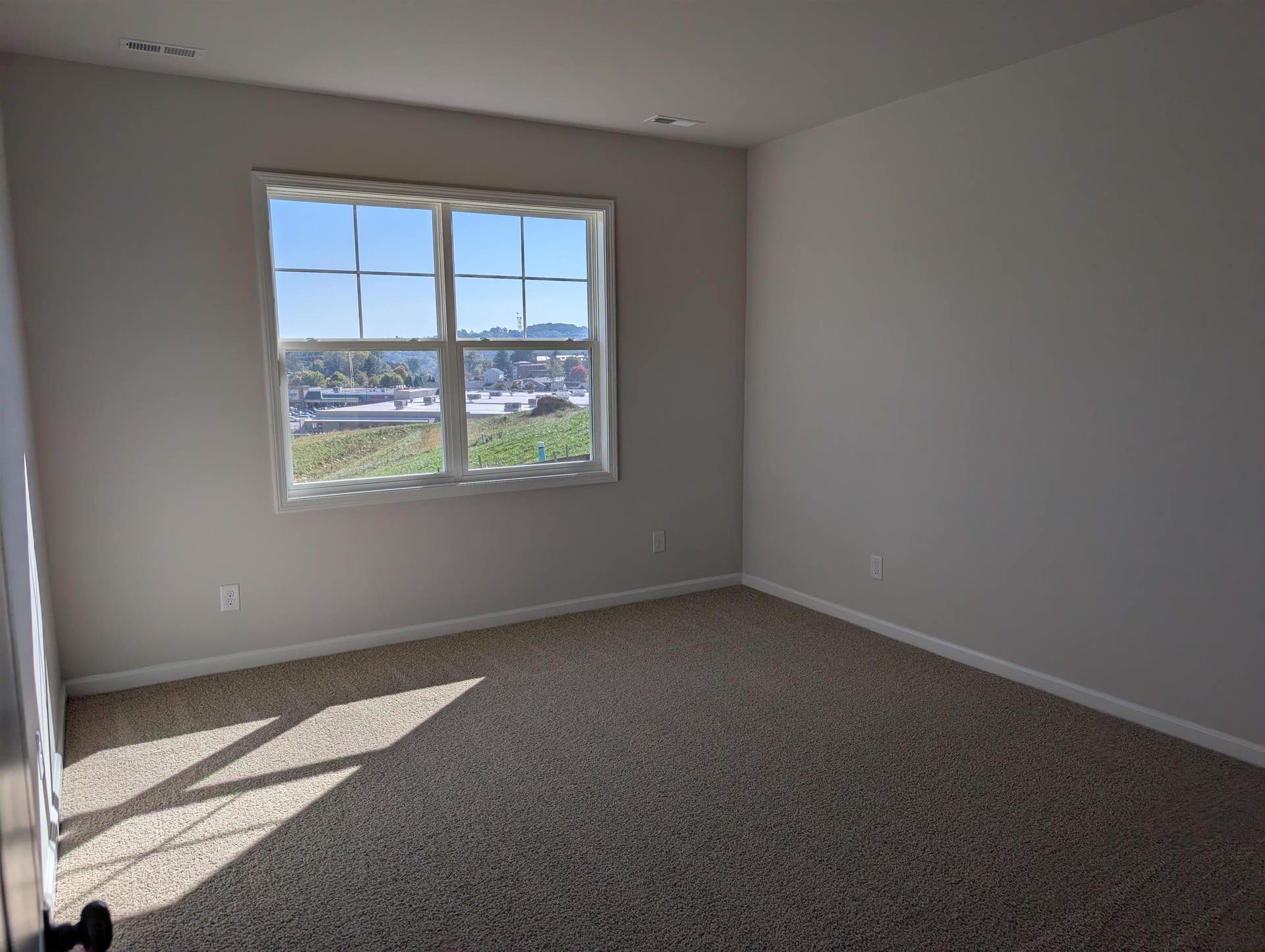 7432 King's Pointe Drive, Radford, VA 24141