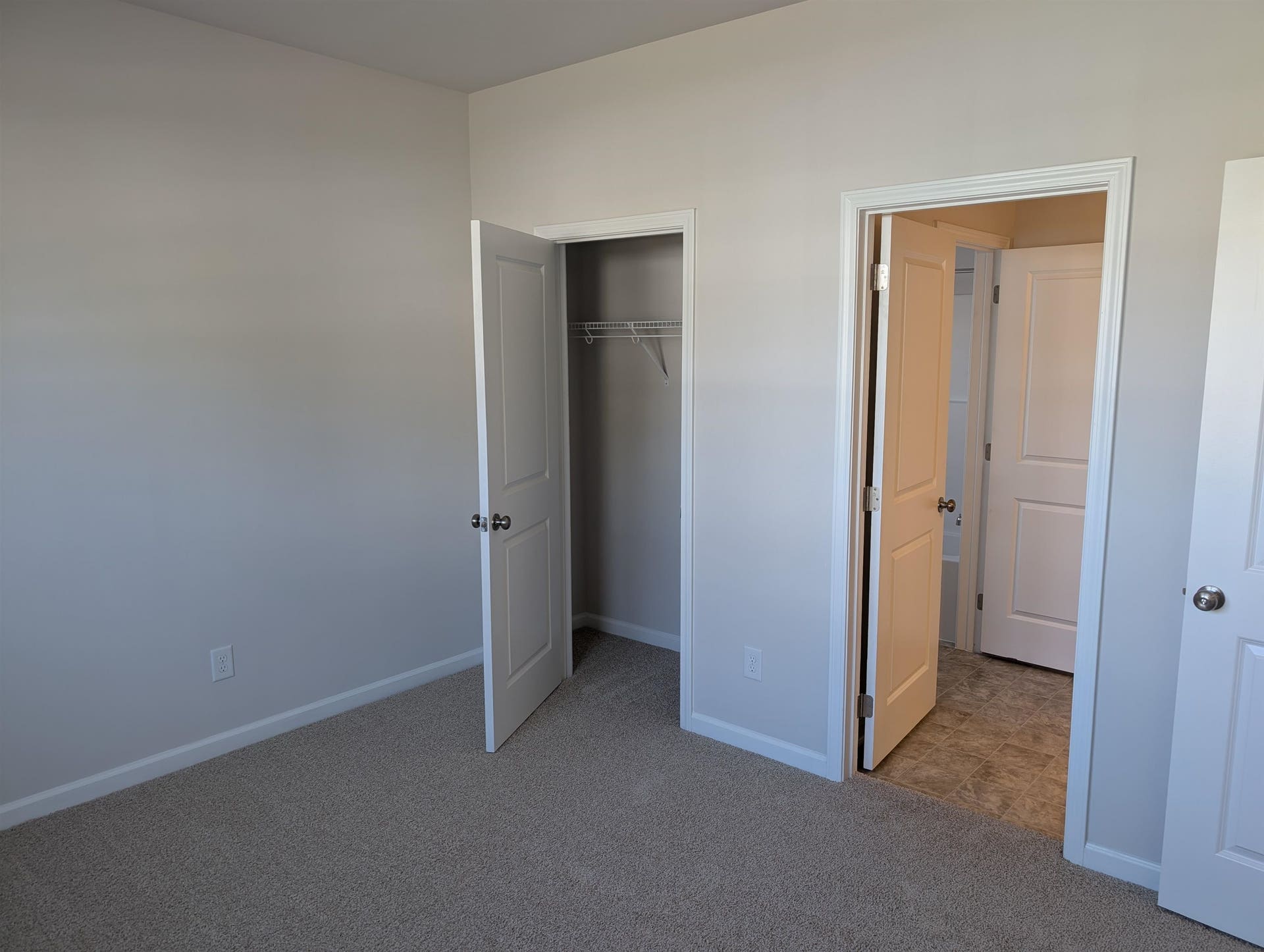 7432 King's Pointe Drive, Radford, VA 24141