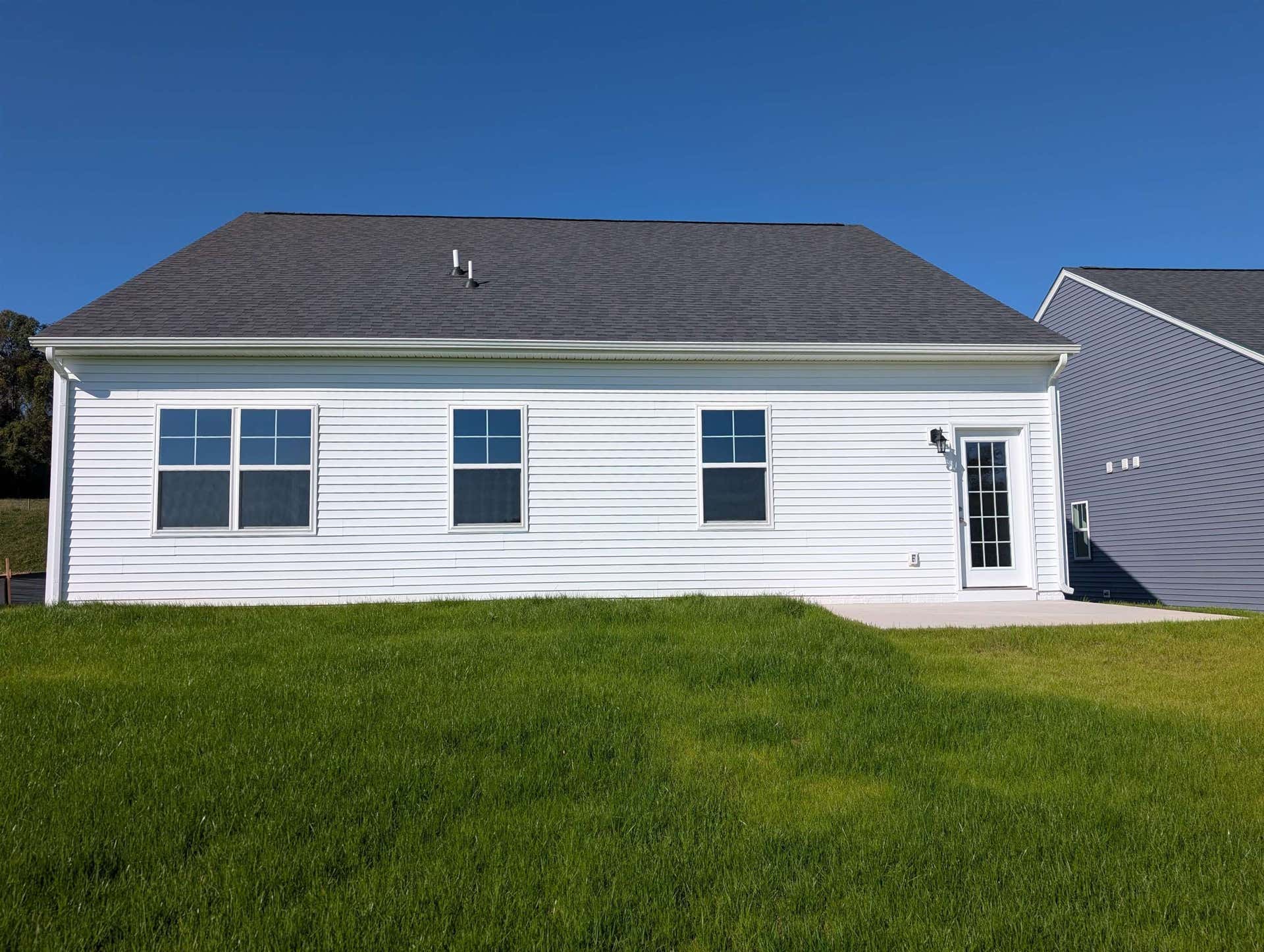 7432 King's Pointe Drive, Radford, VA 24141