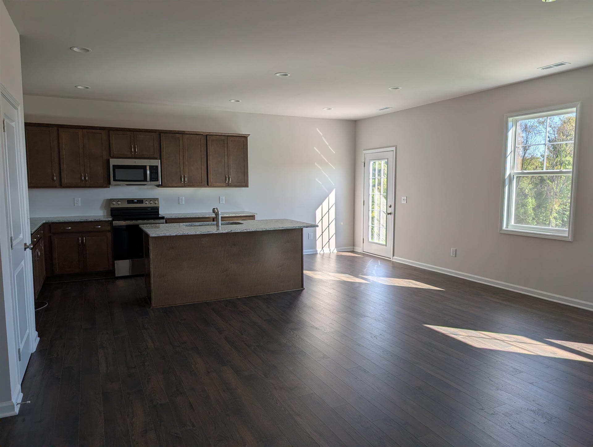 7432 King's Pointe Drive, Radford, VA 24141