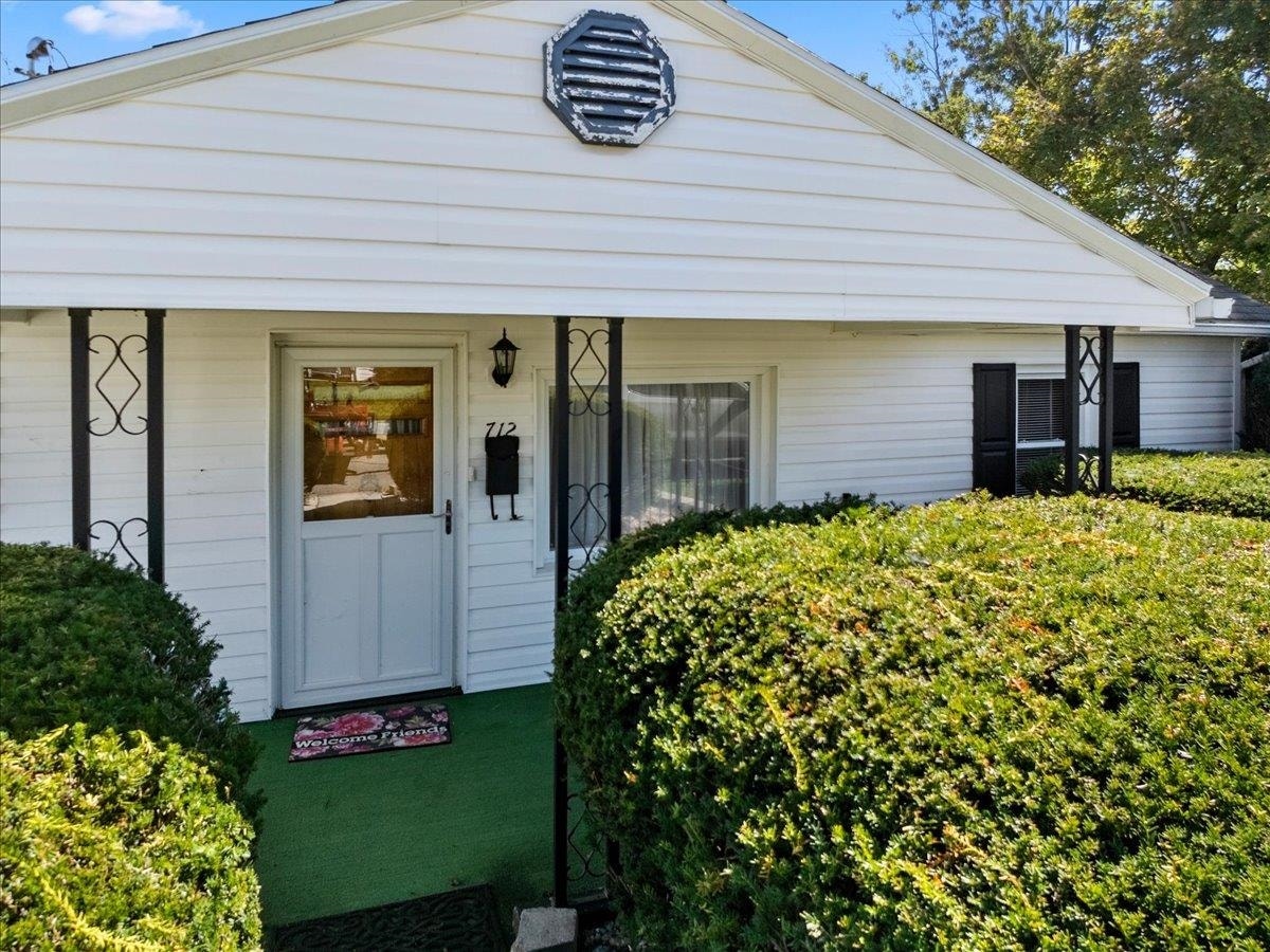 712 Curve Road, Pearisburg, VA 24134