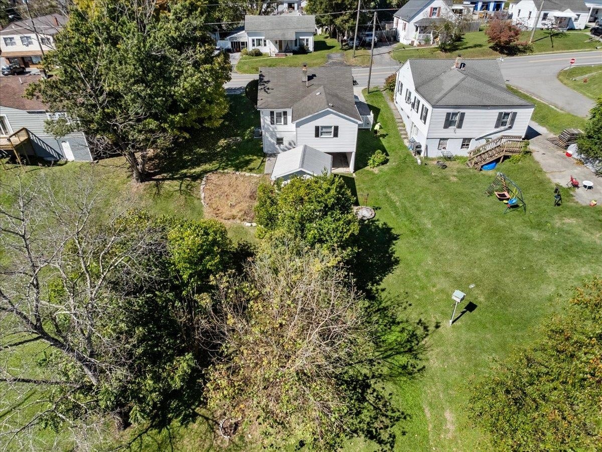 712 Curve Road, Pearisburg, VA 24134