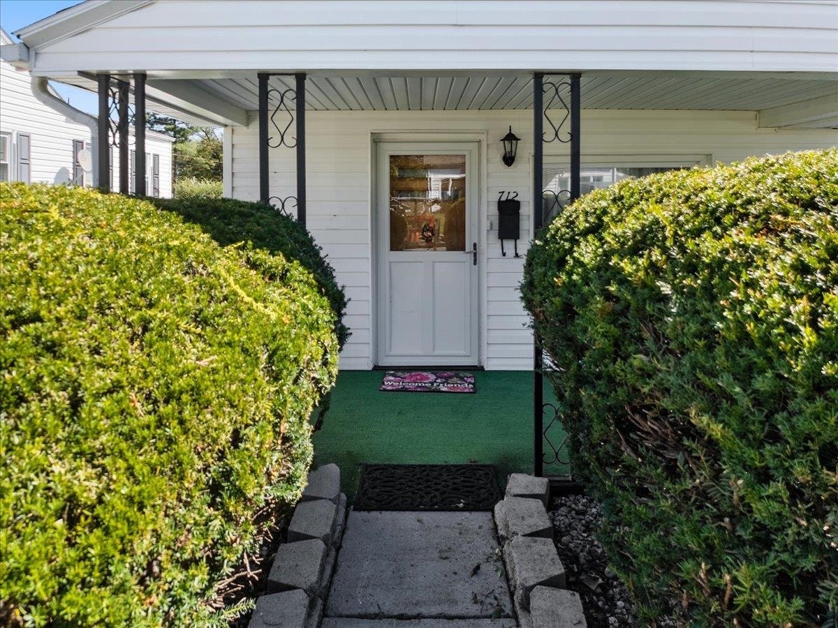 712 Curve Road, Pearisburg, VA 24134