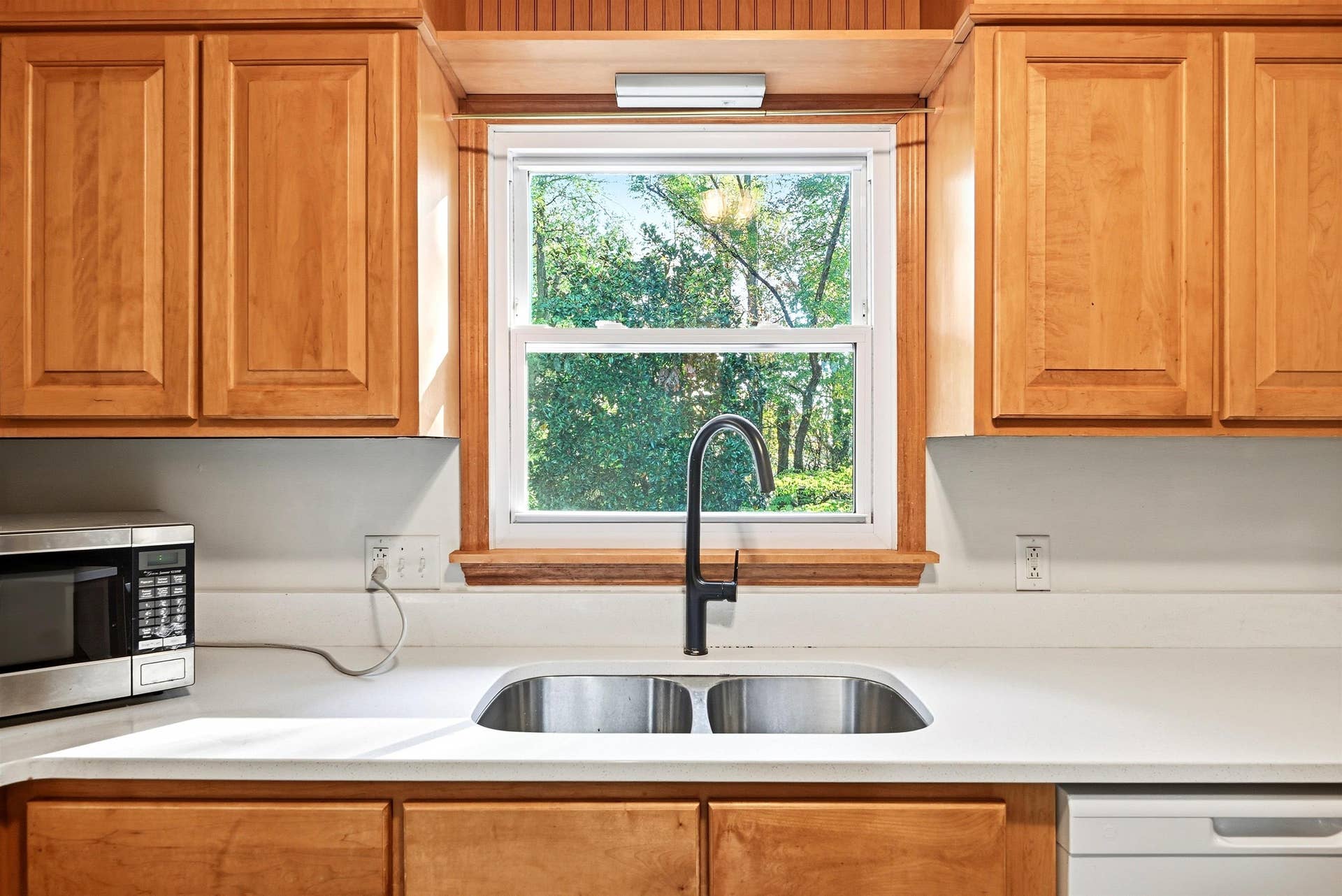401 STONEGATE Drive, Blacksburg, VA 24060
