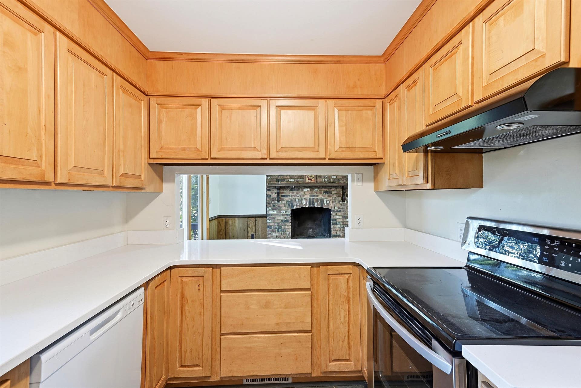 401 STONEGATE Drive, Blacksburg, VA 24060