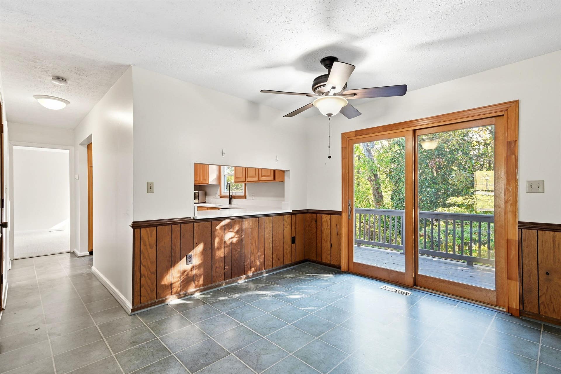 401 STONEGATE Drive, Blacksburg, VA 24060