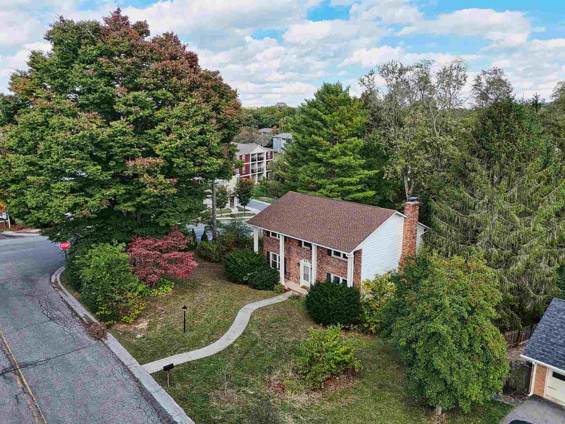 401 STONEGATE Drive, Blacksburg, VA 24060