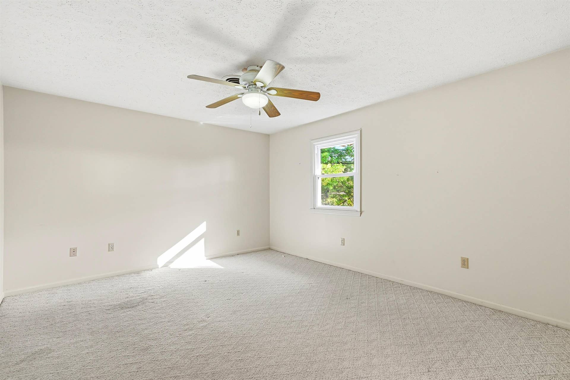401 STONEGATE Drive, Blacksburg, VA 24060