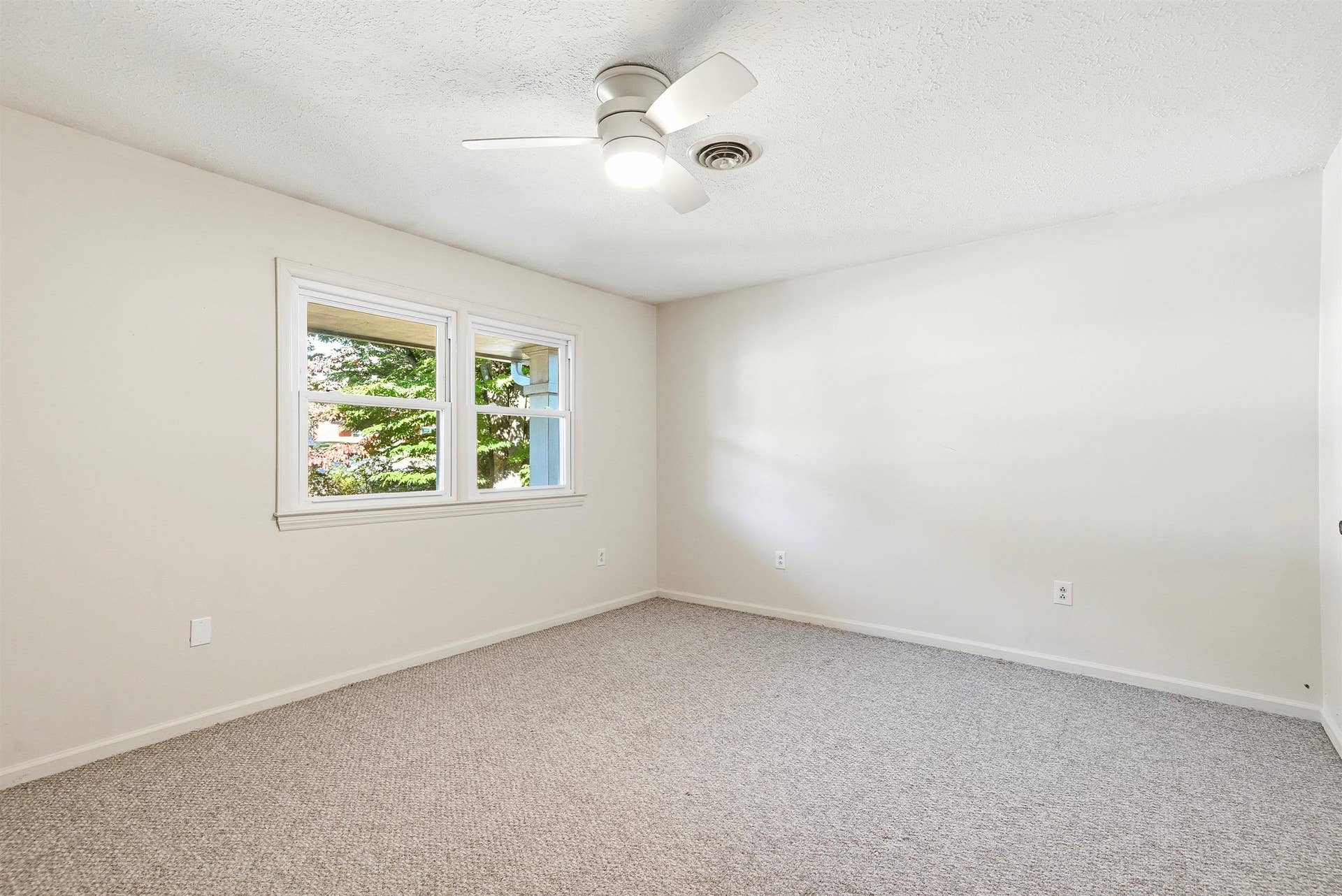 401 STONEGATE Drive, Blacksburg, VA 24060