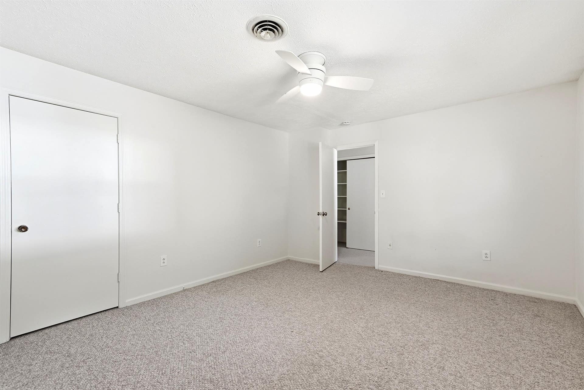 401 STONEGATE Drive, Blacksburg, VA 24060